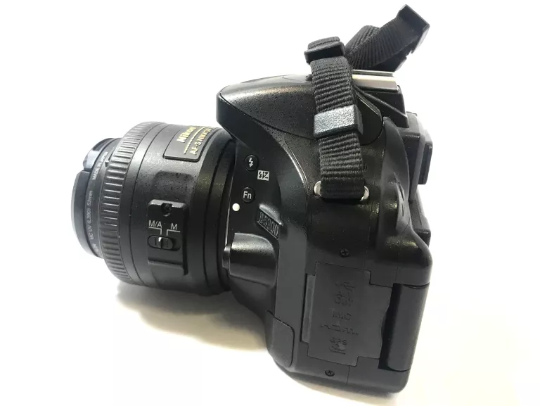 aparat-nikon-d5200-obiektyw-nikkor-35mm-w-zestawie-814-1