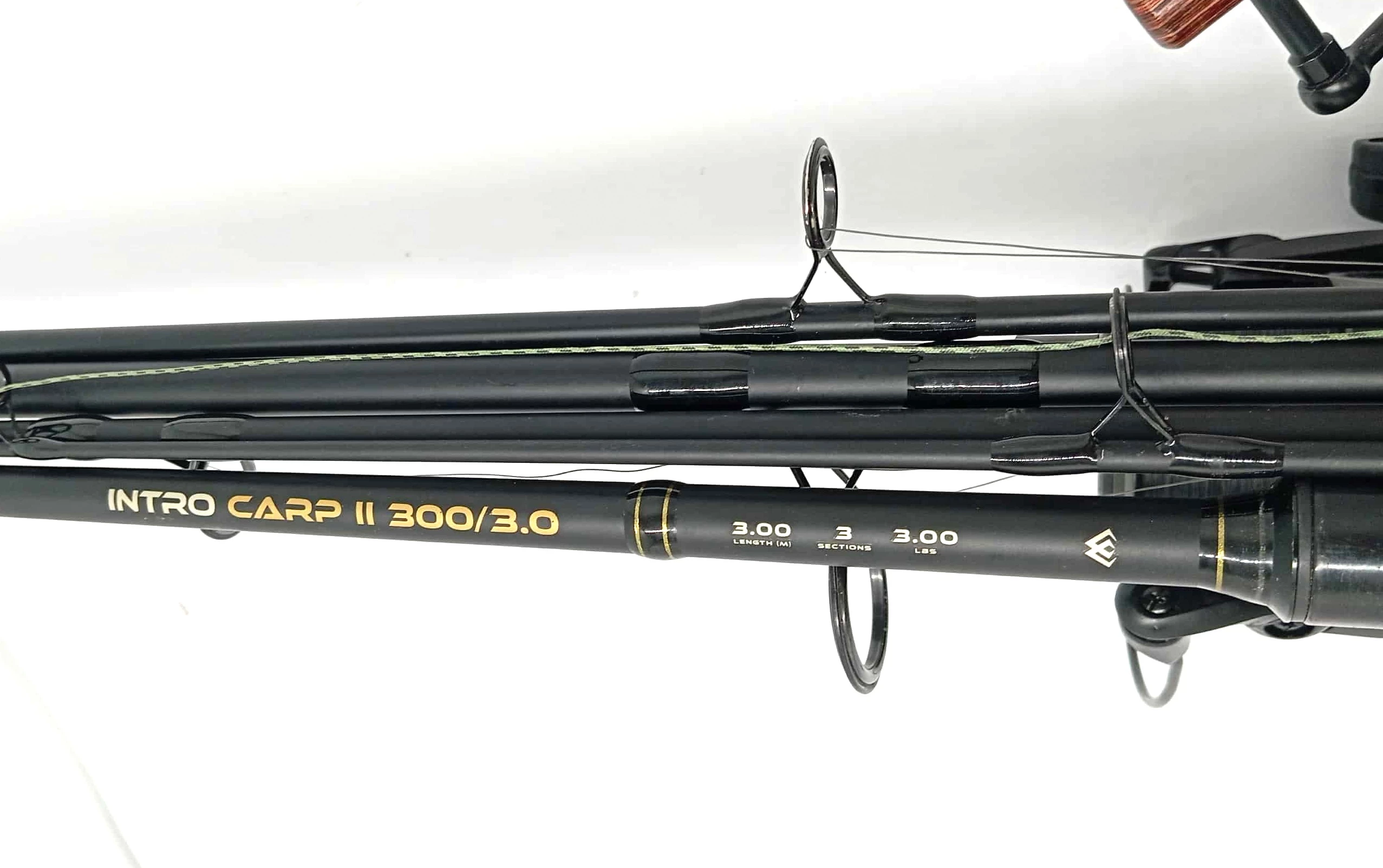 wedka-z-kolowrotkiem-intro-carpii-30030-futeral-dodatki-material-wedki-228389-328753