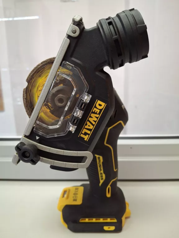 SZLIFIERKA PRZECINARKA PILARKA TARCZOWA AKUMULATOROWA DEWALT DCS438N BODY