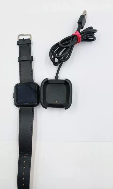 FITBIT VERSA CZARNY