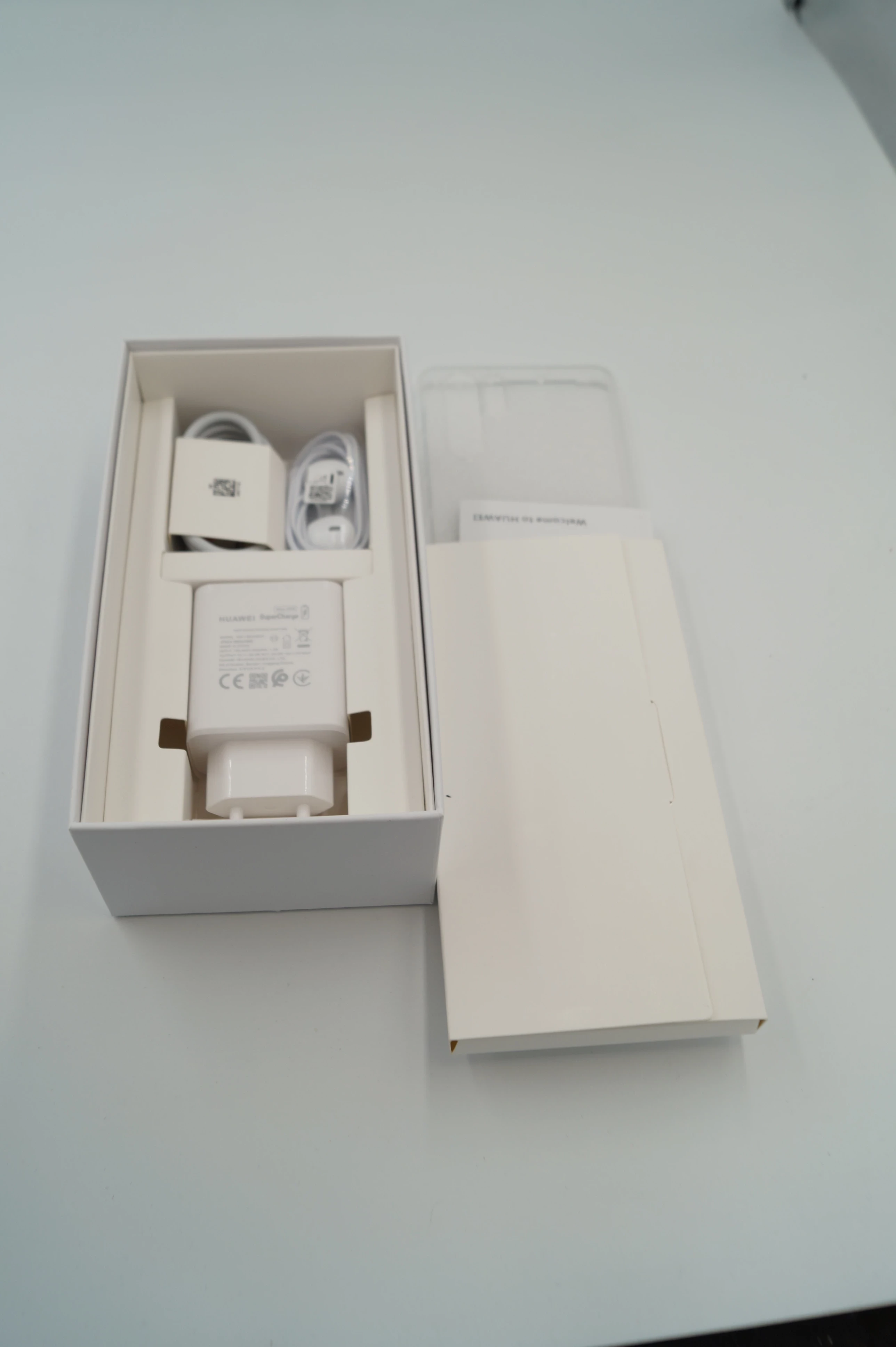 smartfon-huawei-p30-pro-8128gb-wysmienity-pojemnosc-akumulatora-4200