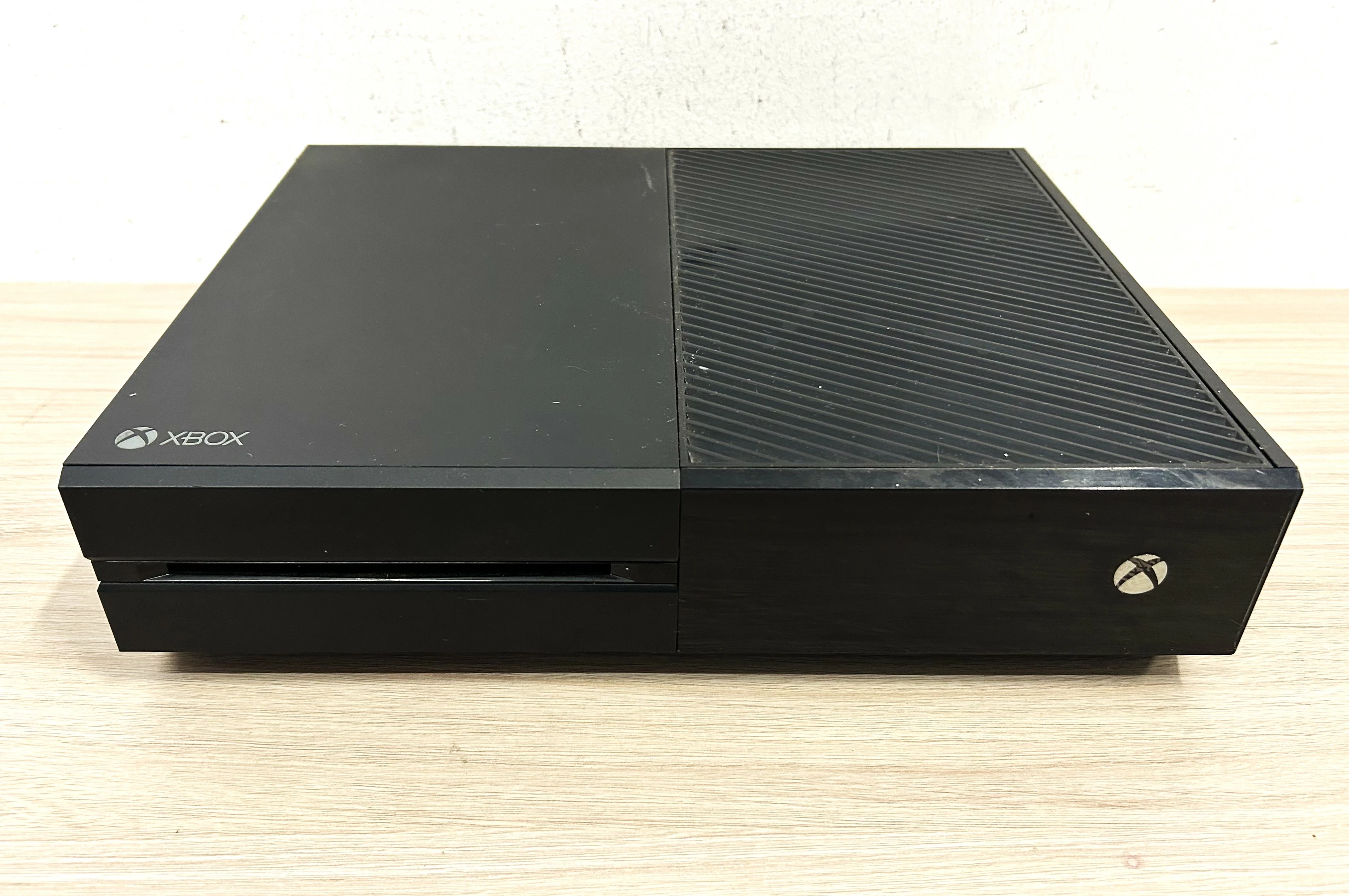 konsola-xbox-one-1540-500gb-wersja-konsoli-130591-1