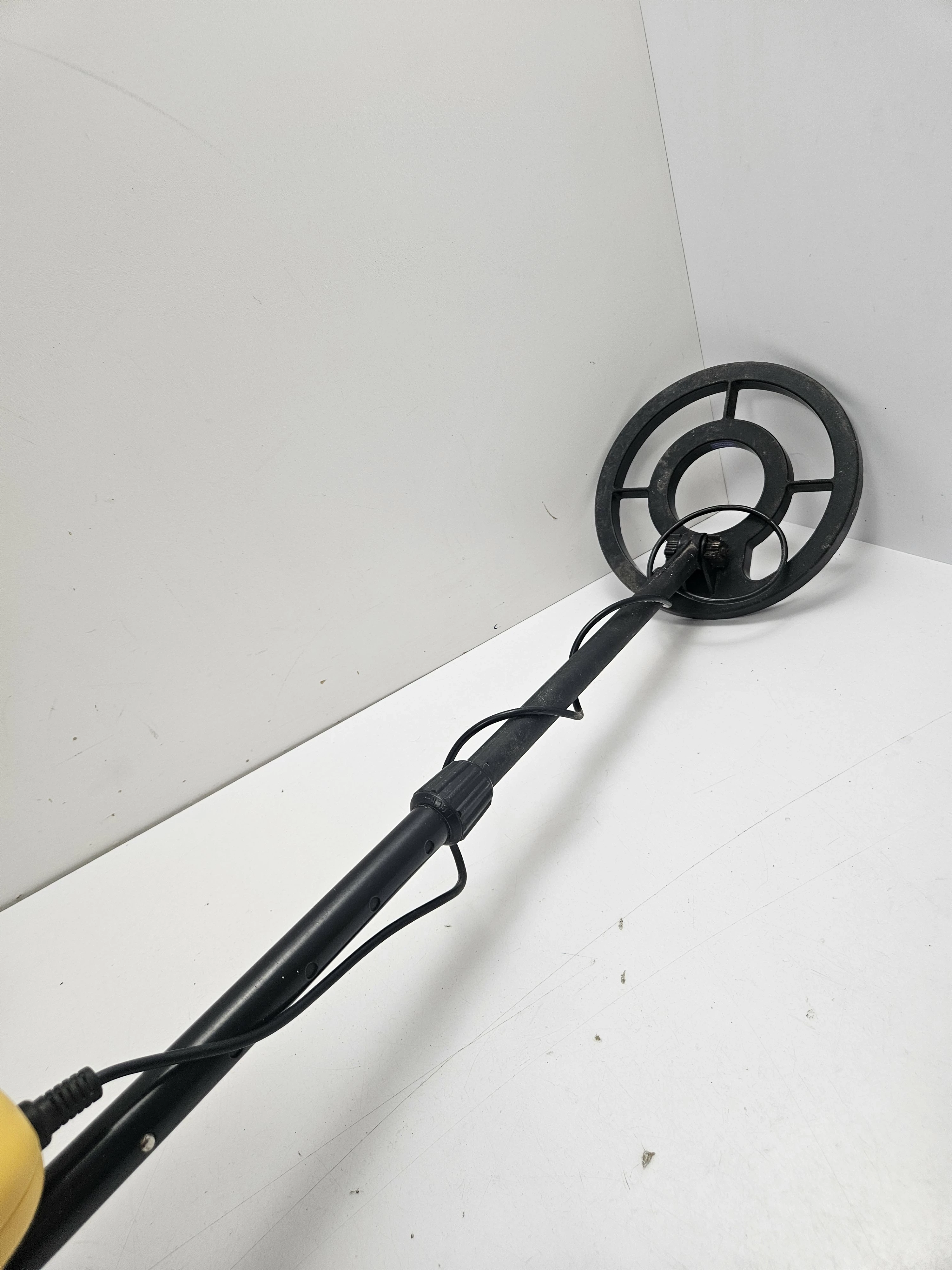 wykrywacz-metali-detektor-3-tryby-do-poszukiwan-zlota-srebra-monet-pinpoin-model-gc-1028