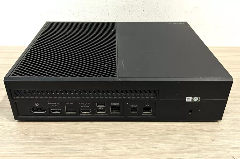 konsola-xbox-one-1540-500gb-liczba-kontrolerow-w-zestawie-205994-225554