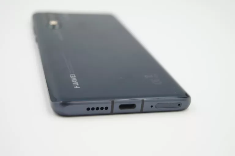 smartfon-huawei-p30-pro-8128gb-wysmienity-system-operacyjny-4388-1