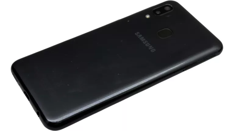 SMARTFON SAMSUNG GALAXY A20E 3 GB / 32 GB 4G (LTE) CZARNY