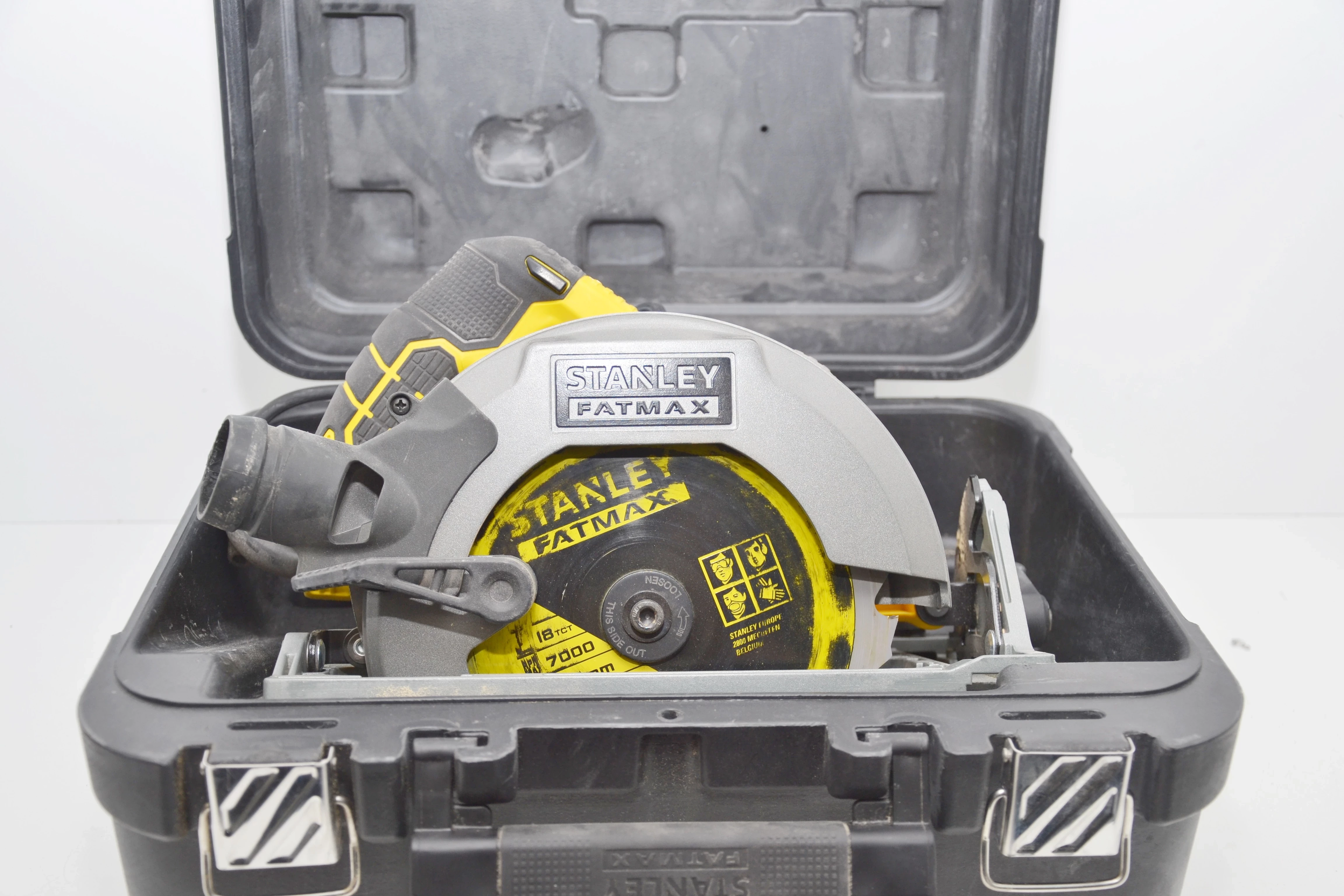 pila-tarczowa-stanley-fme301-maksymalna-moc-165000