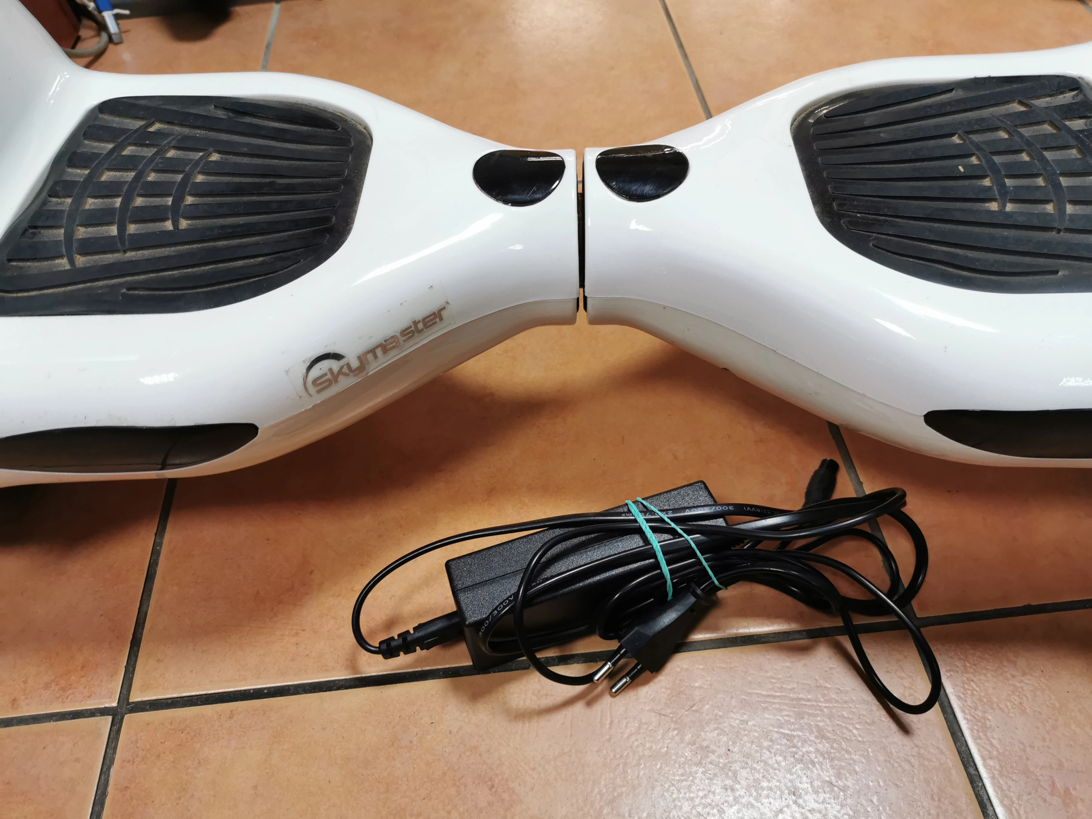 deskorolka-balansowa-skymaster-2-wheels-10-biala-ean-gtin-5908252681679