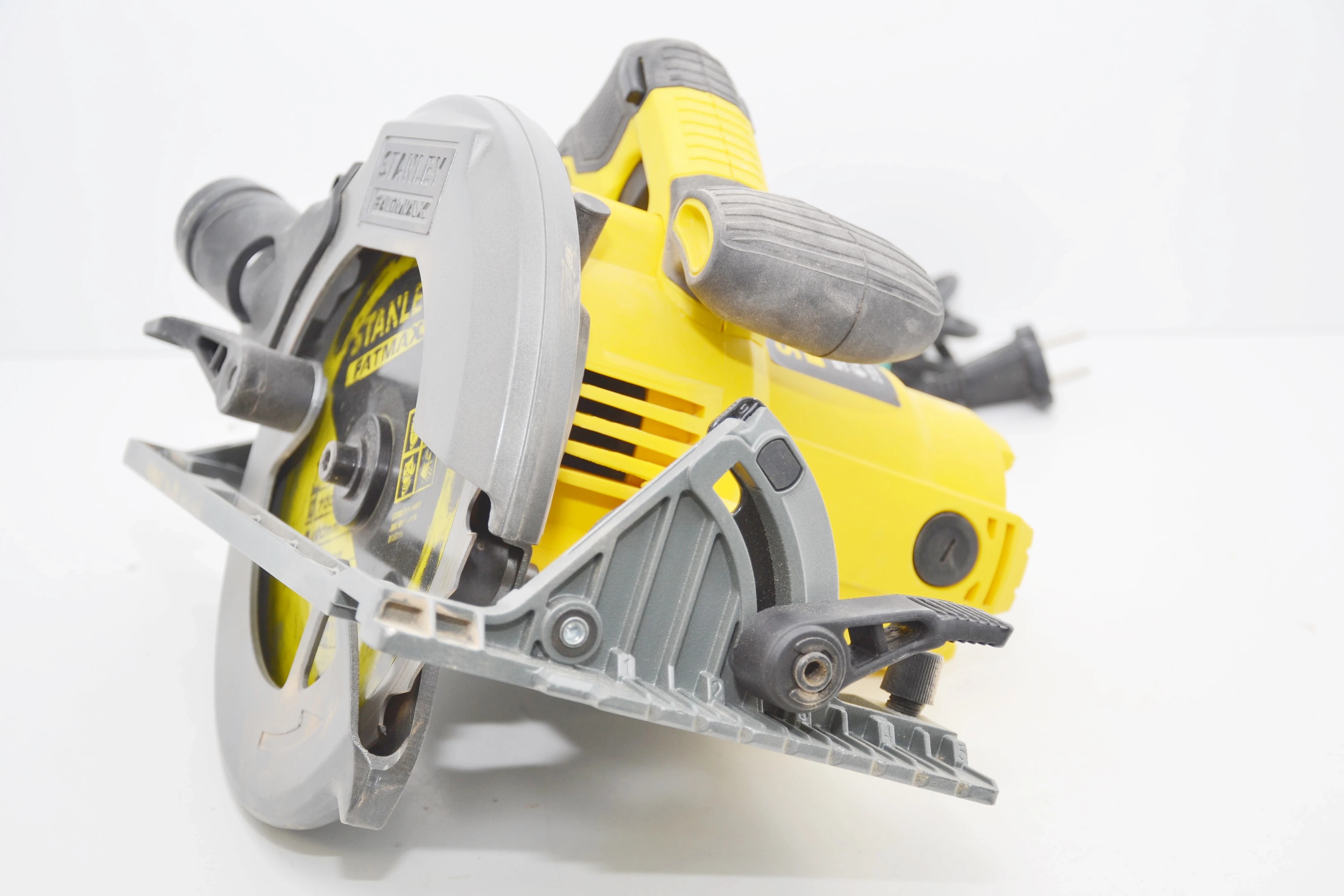 pila-tarczowa-stanley-fme301-stan-11323-2