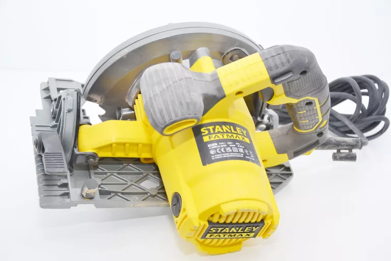 pila-tarczowa-stanley-fme301-srednica-otworu-pily-1600