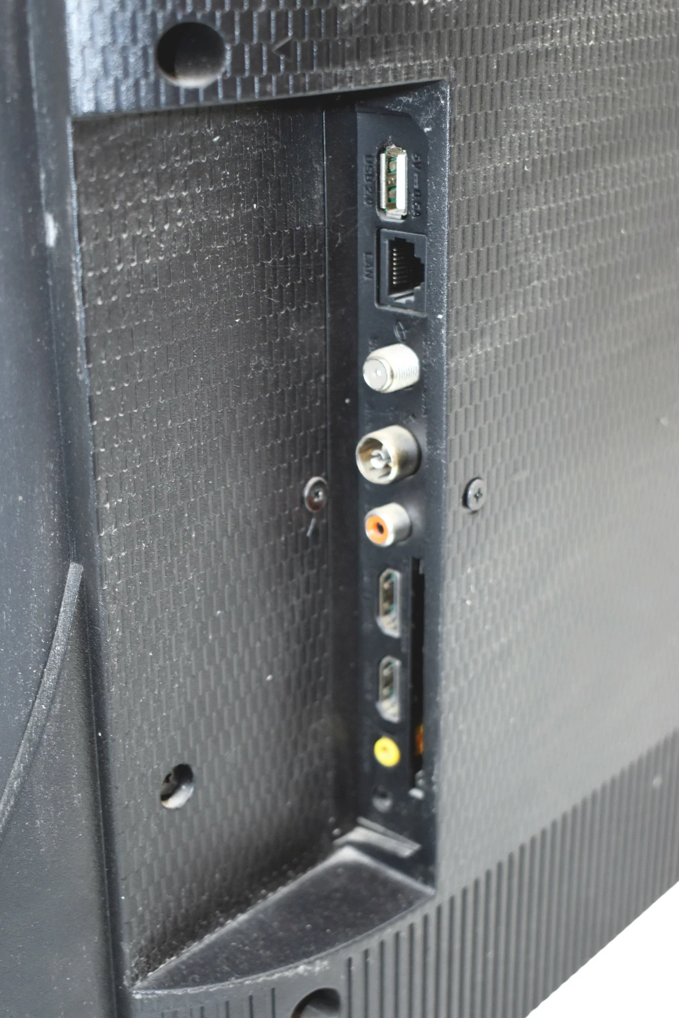 telewizor-thomson-40fd3306-pilot-przekatna-ekranu-cale-4000