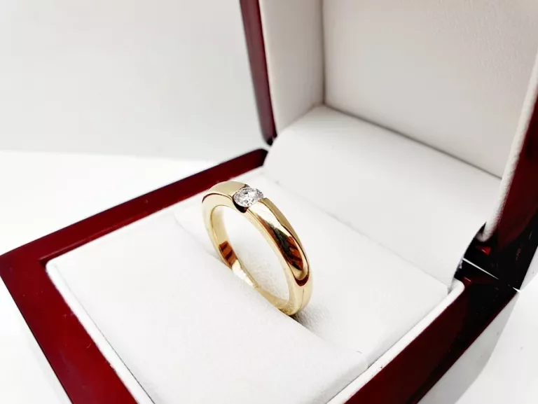OBŁĘDNY ELEGANCKI ZŁOTY PIERŚCIONEK Z BRYLANTEM P585 14CT 4,96 G R13