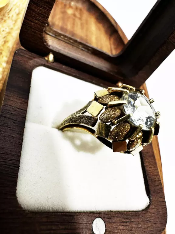 ZŁOTY  PIERSCIONEK - 585 - 6,29 G - R 21