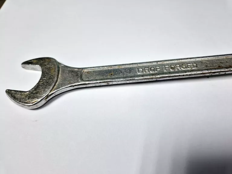 KLUCZ PŁASKO OCZKOWY DROP FORGED 22