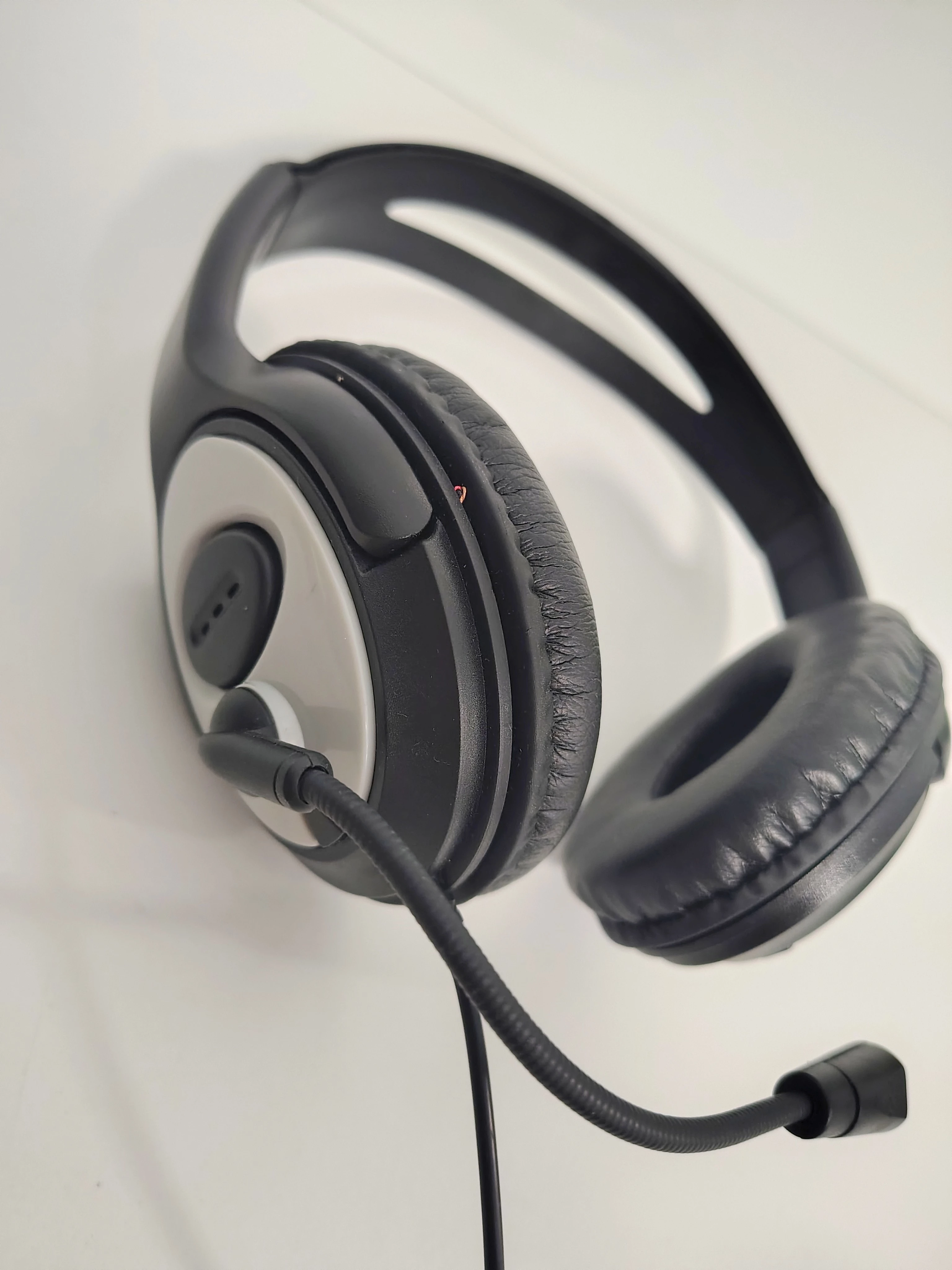 sluchawki-vulture-douszne-przewodowe-kolor-dominujacy-129357-1