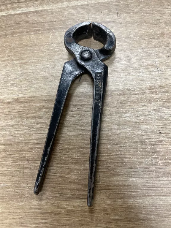 obcegi-szczypce-cegi-osiedle-centrum-d1-krakow