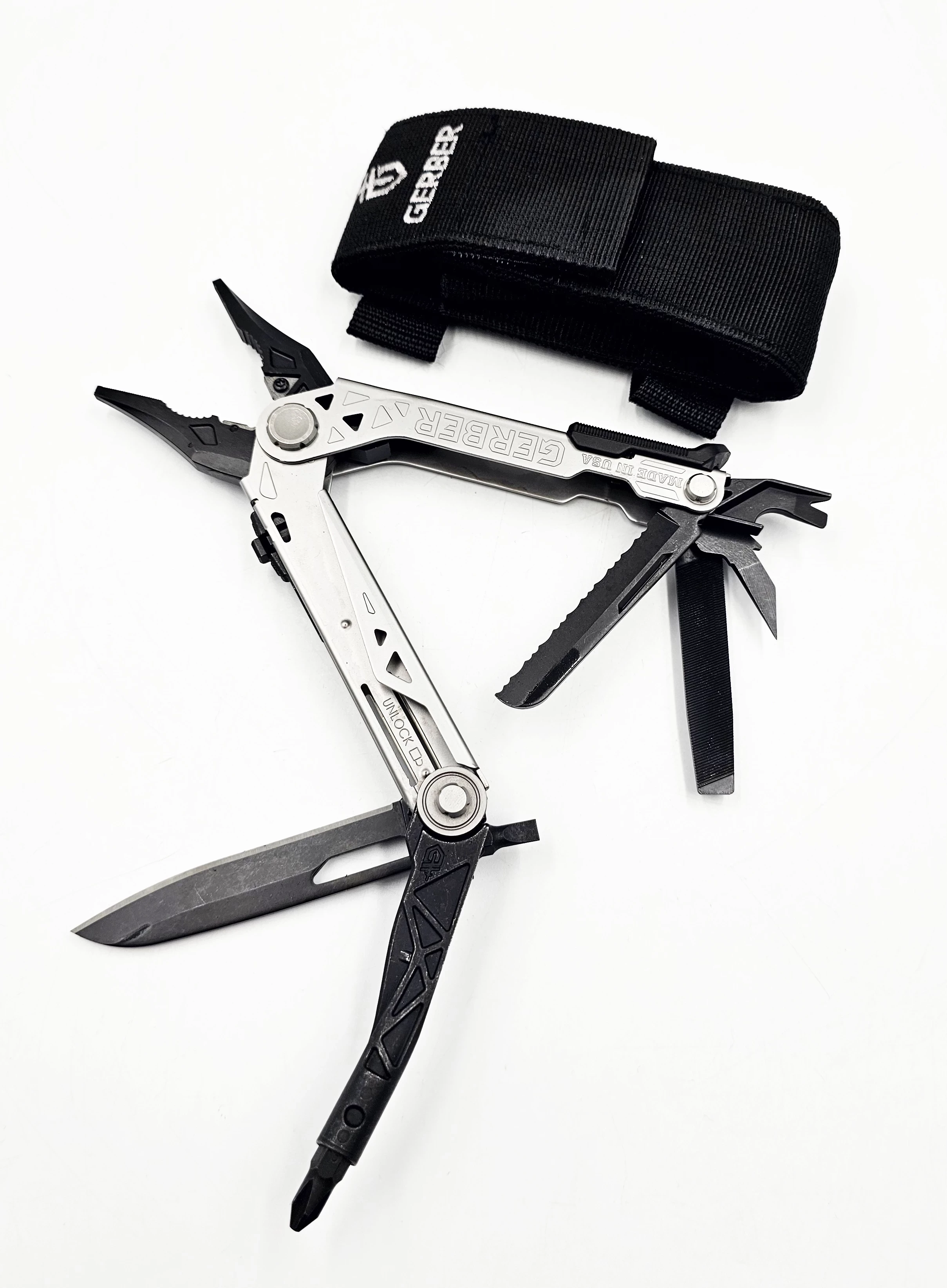 multitool-gerber-center-drive-31-003613-srebrno-czarny-etui-powstancow-slaskich-122-wroclaw