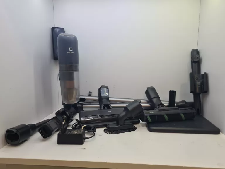 ODKURZACZ PIONOWY ELECTROLUX EP71U142XN