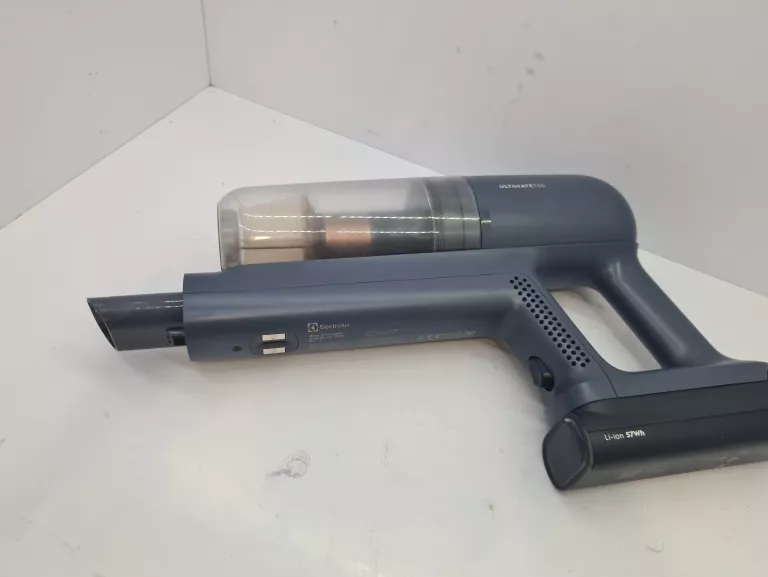 odkurzacz-pionowy-electrolux-ep71u142xn-zasilanie-209202-1769478