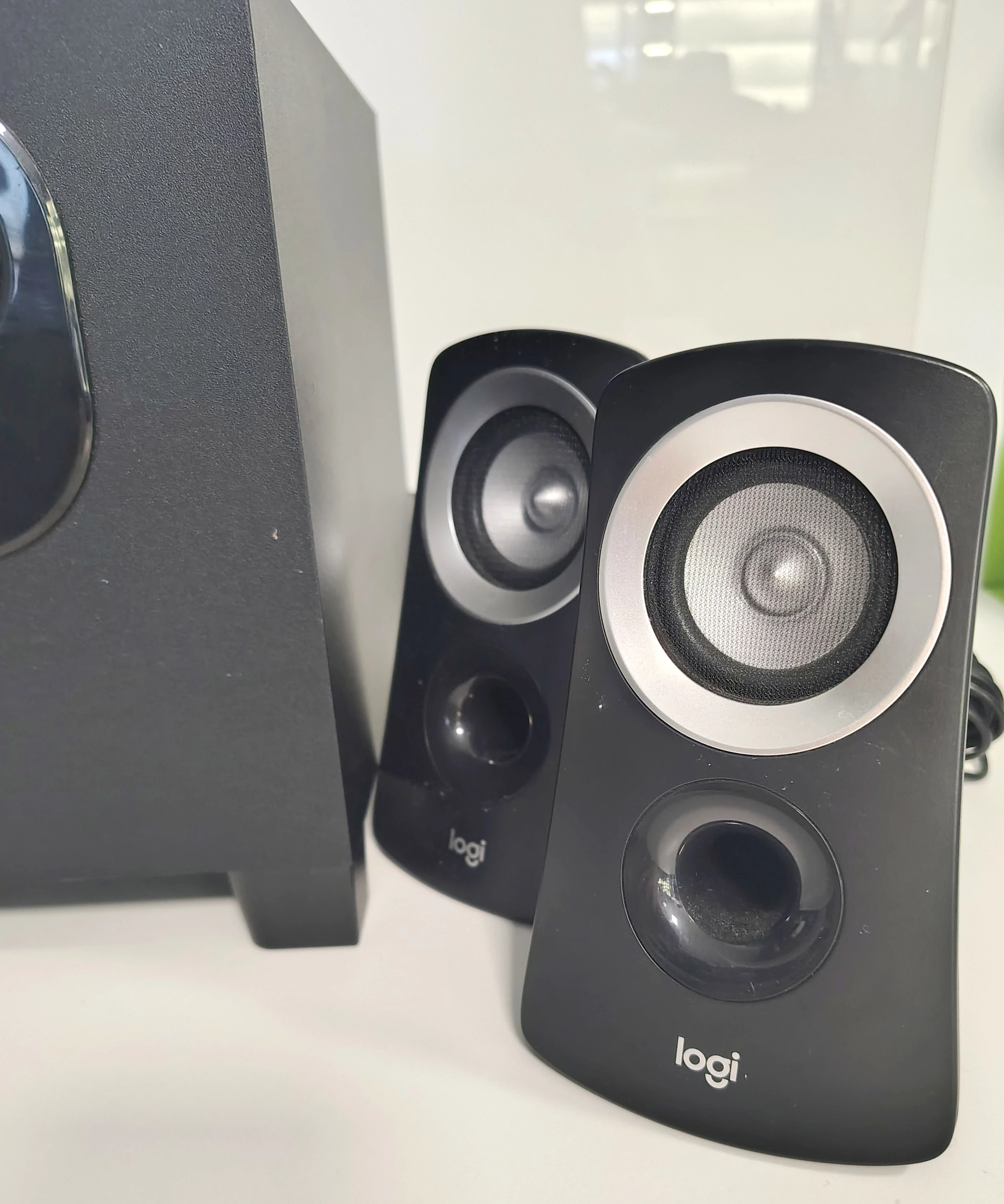 zestaw-glosnikow-21-logitech-z313-ean-gtin-5099206022898