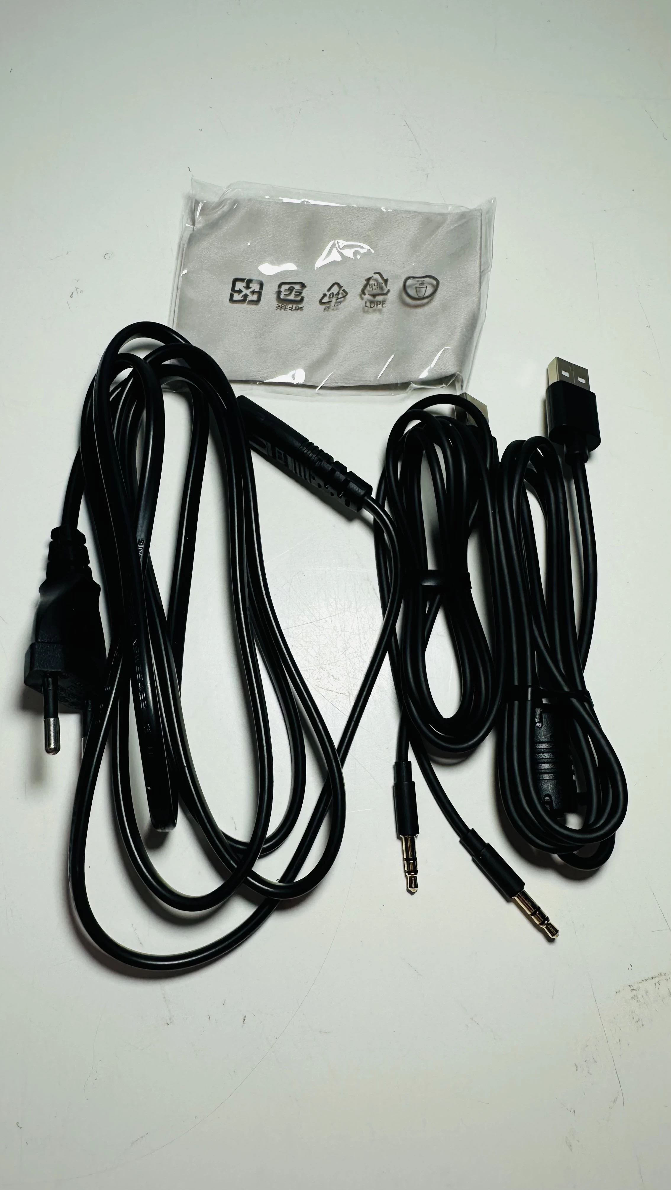 glosnik-komputerowy-edifier-qd35-bluetooth-czarny-warto-okazja-moc-glosnikow-rms-2500