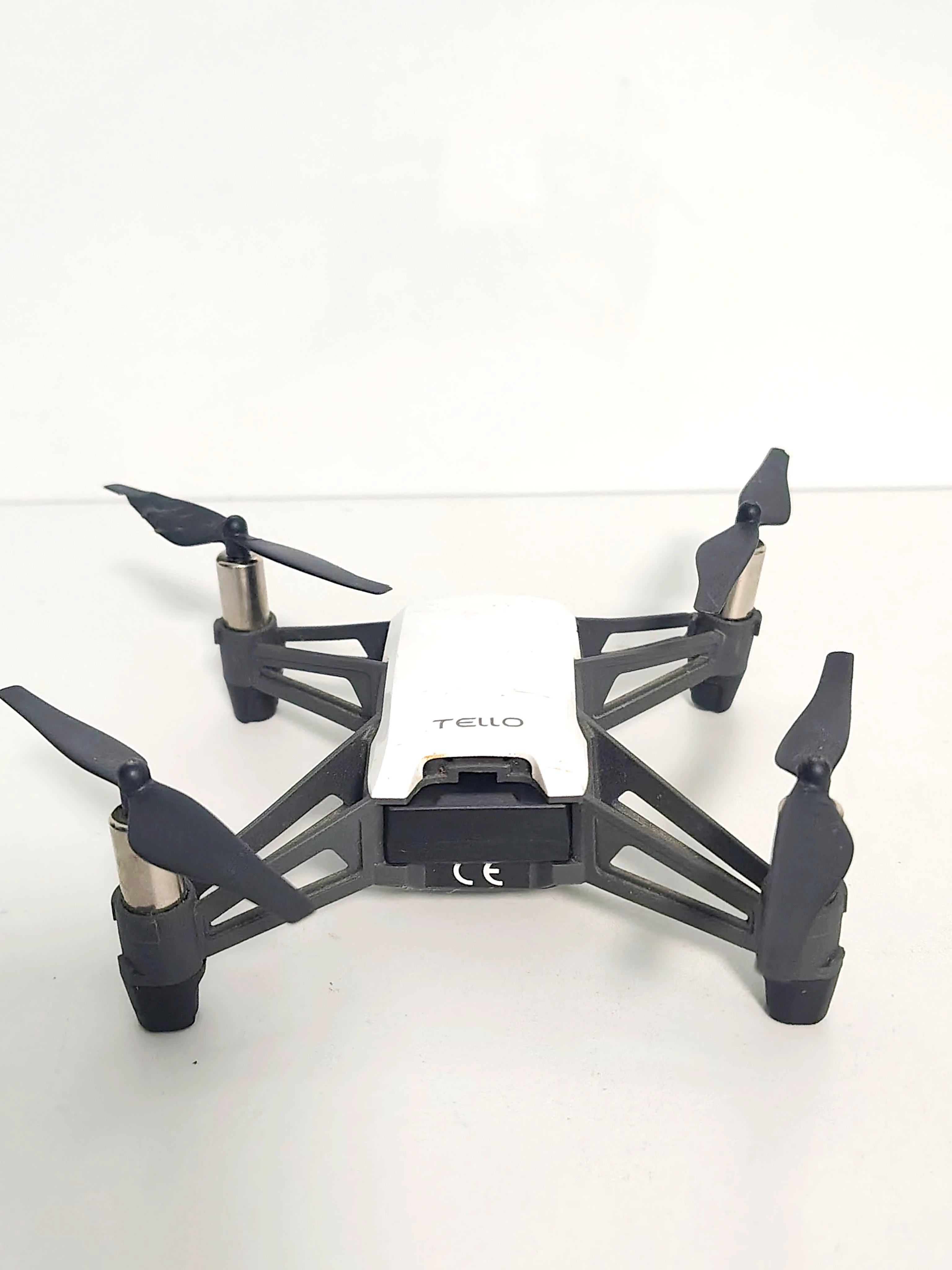 dron-dji-ryze-tello-100-m-1100-mah-kod-producenta-tel0200