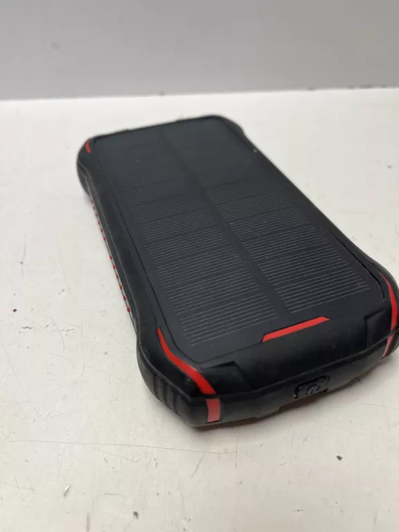 POWERBANK Z PANELEM SOLARNYM 26800MAH