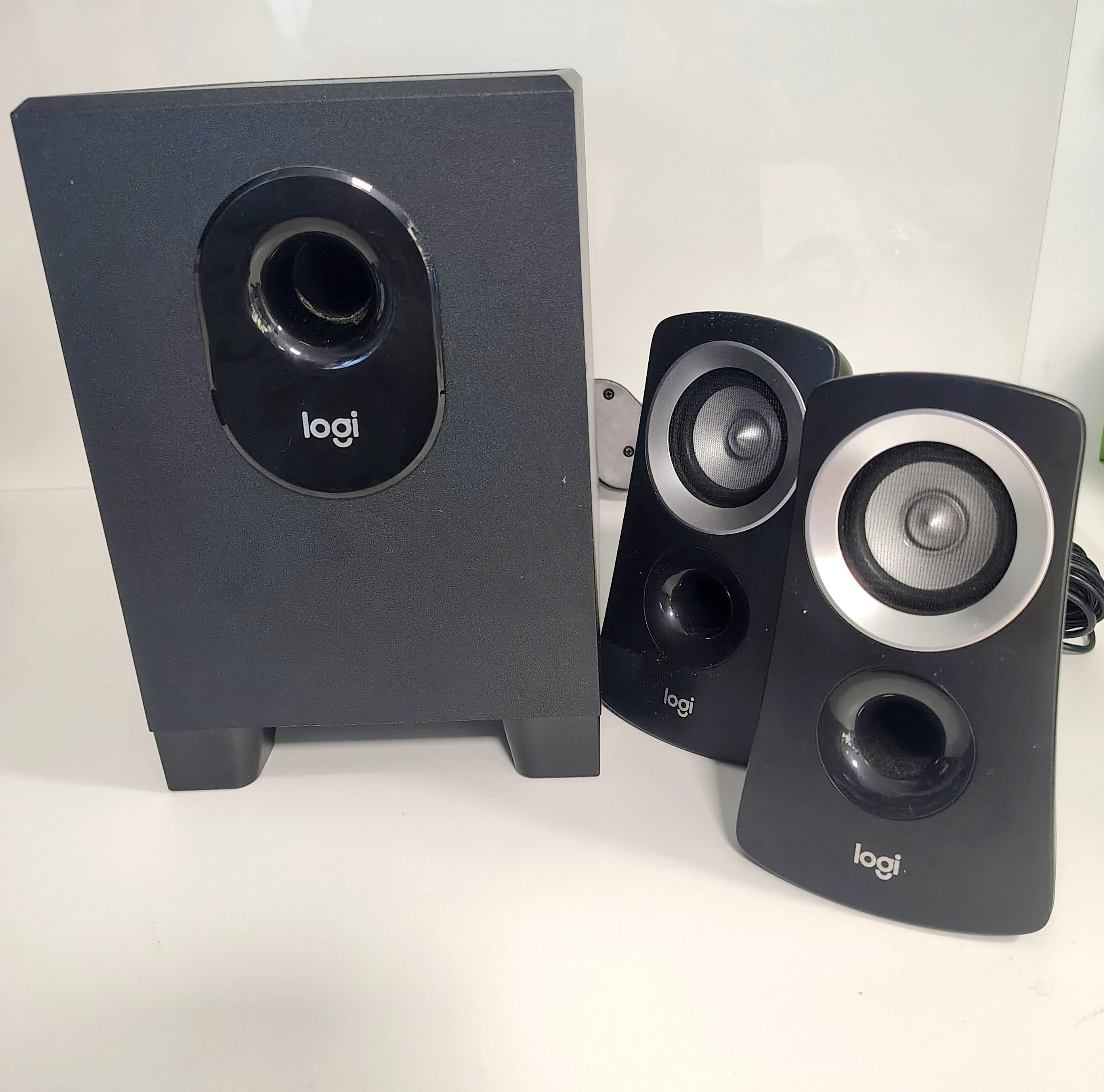 zestaw-glosnikow-21-logitech-z313-grochowska-8385-poznan-ska-x