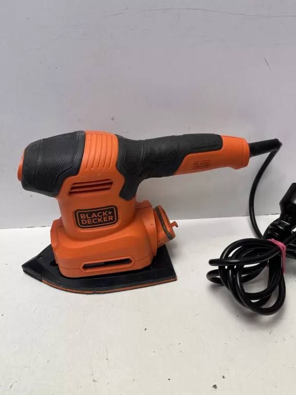SZLIFIERKA OSCYLACYJNA BLACK&DECKER 200 W BEW200