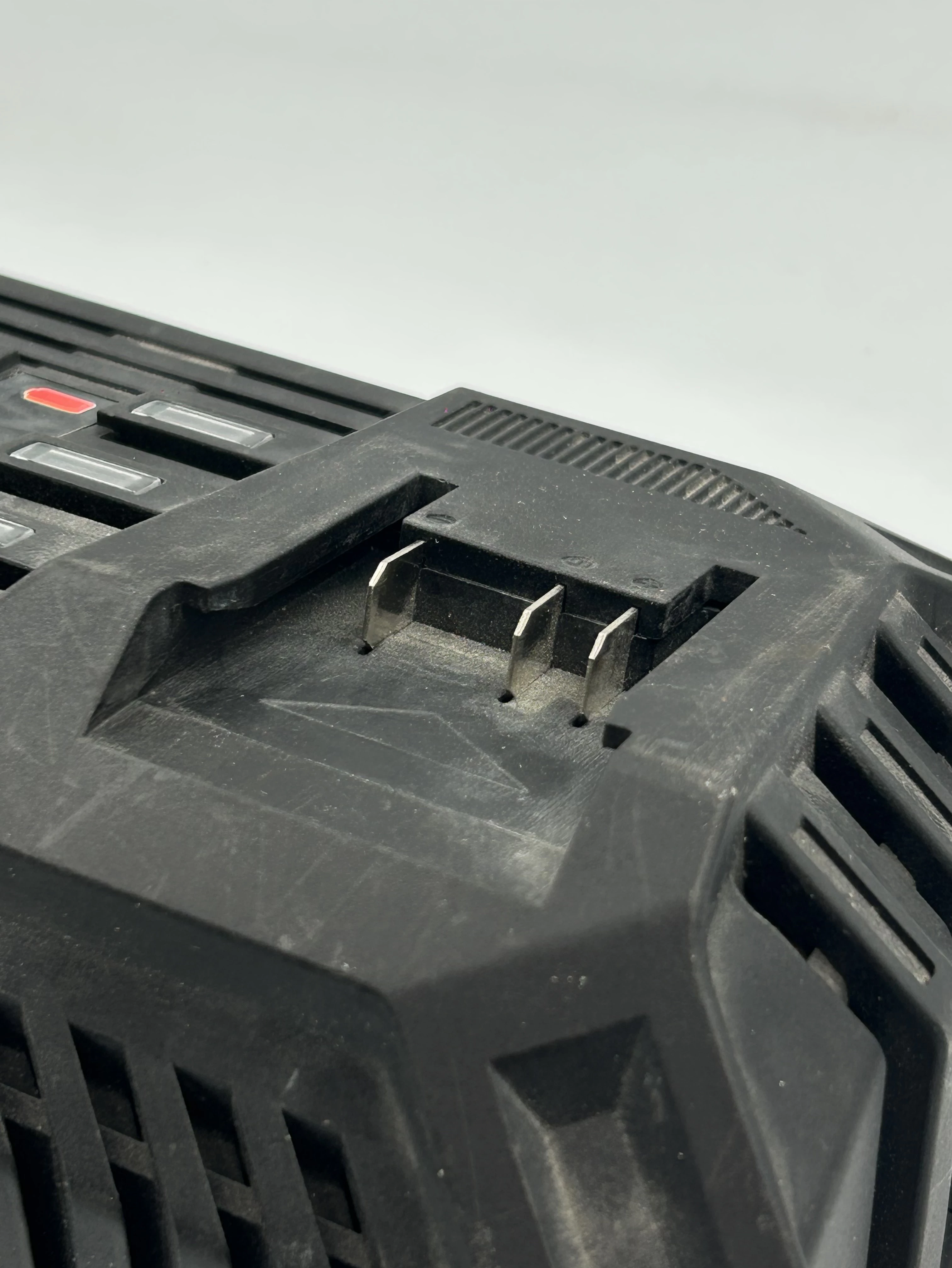 ladowarka-podwojna-do-akumulatorow-parkside-pdslg-20-b1-kod-producenta-pdslg-20-b1