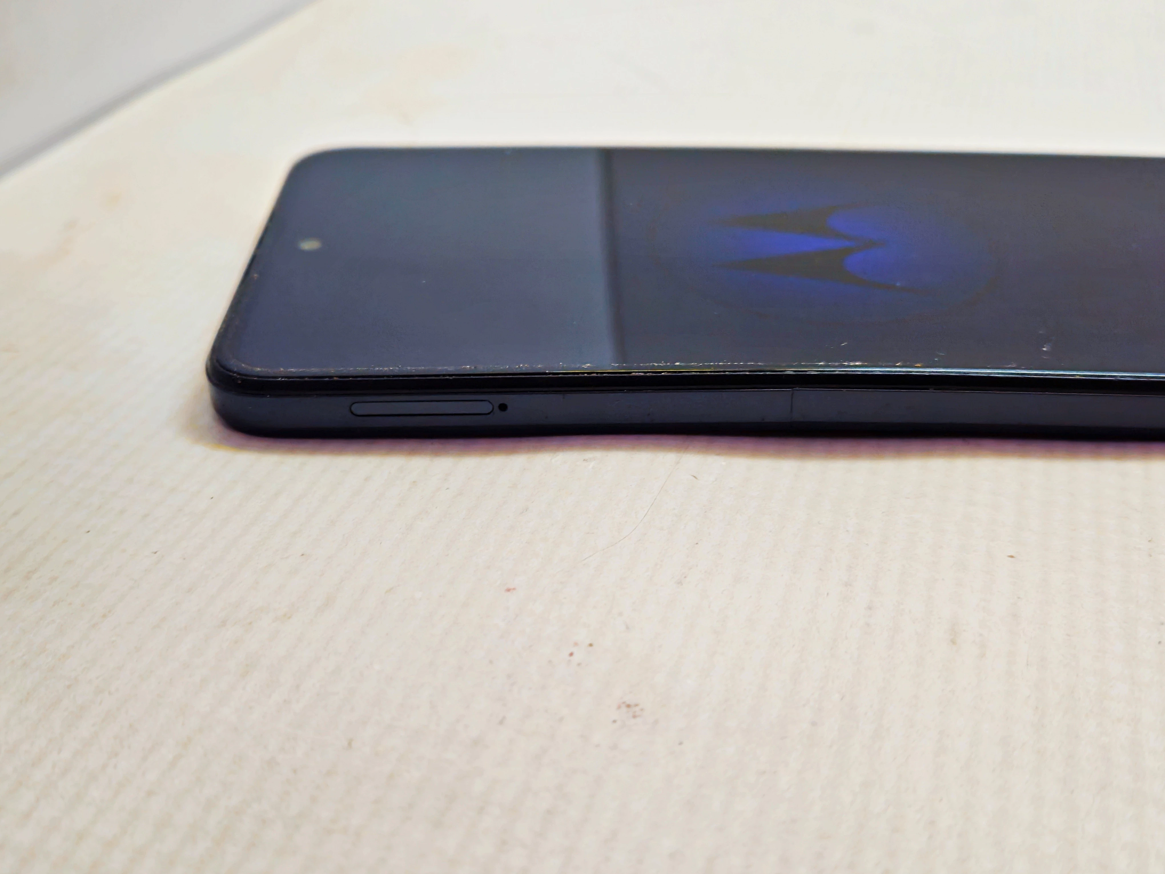 telefon-motorola-moto-g13-etui-ds-1284-wygiety-przekatna-ekranu-653