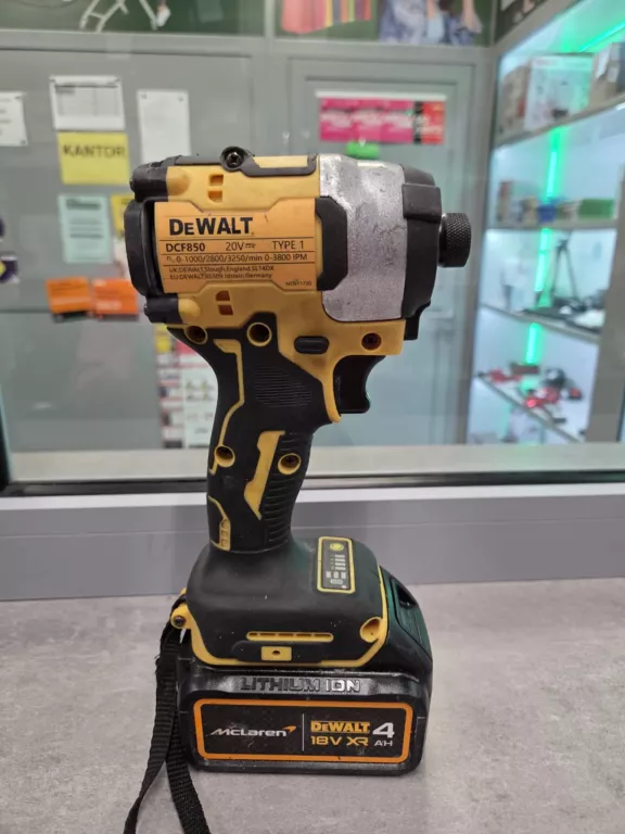 ZAKRĘTARKA DEWALT DCF850