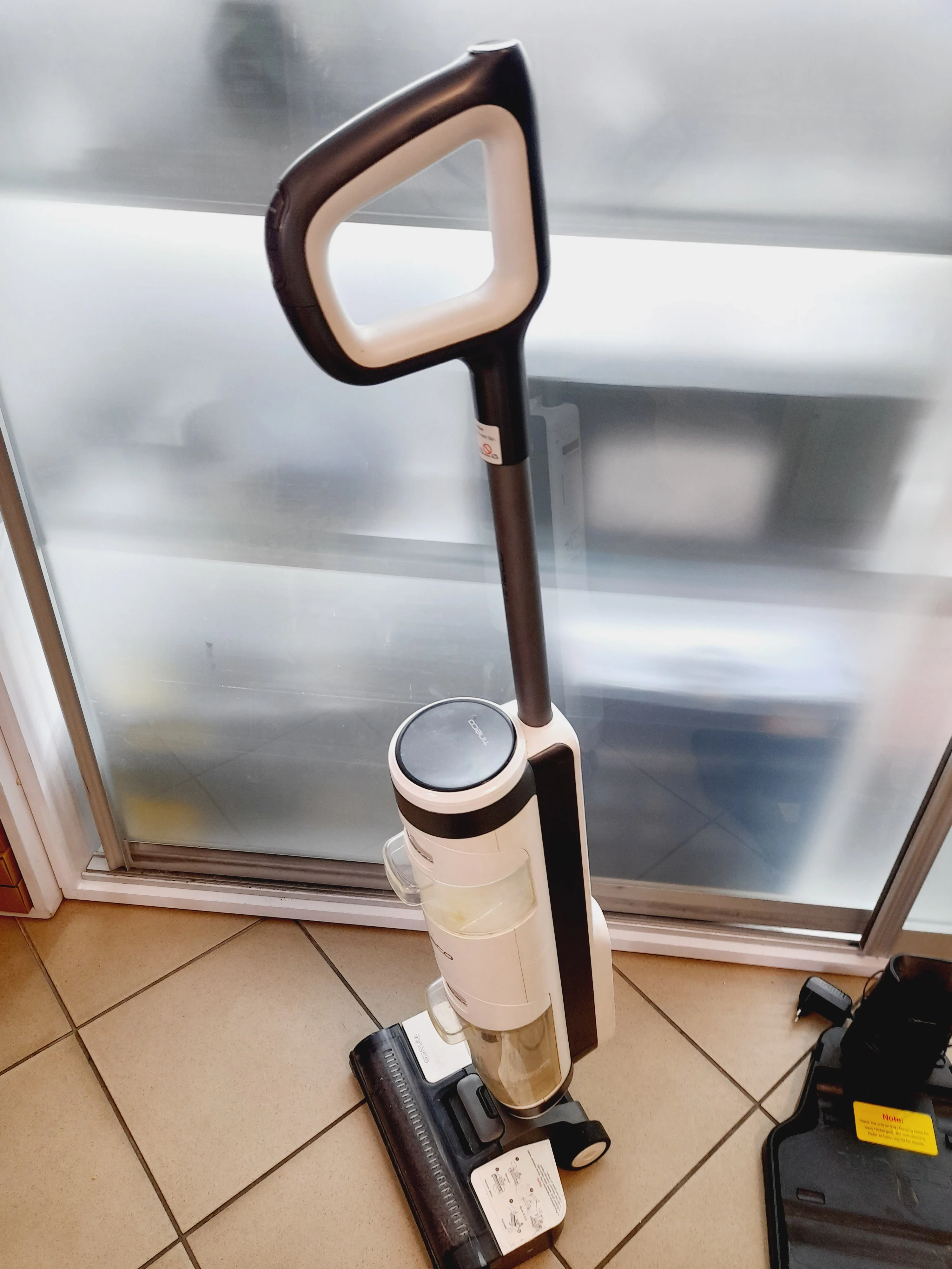 odkurzacz-pionowy-tineco-ifloor-3-lad-czas-ladowania-180