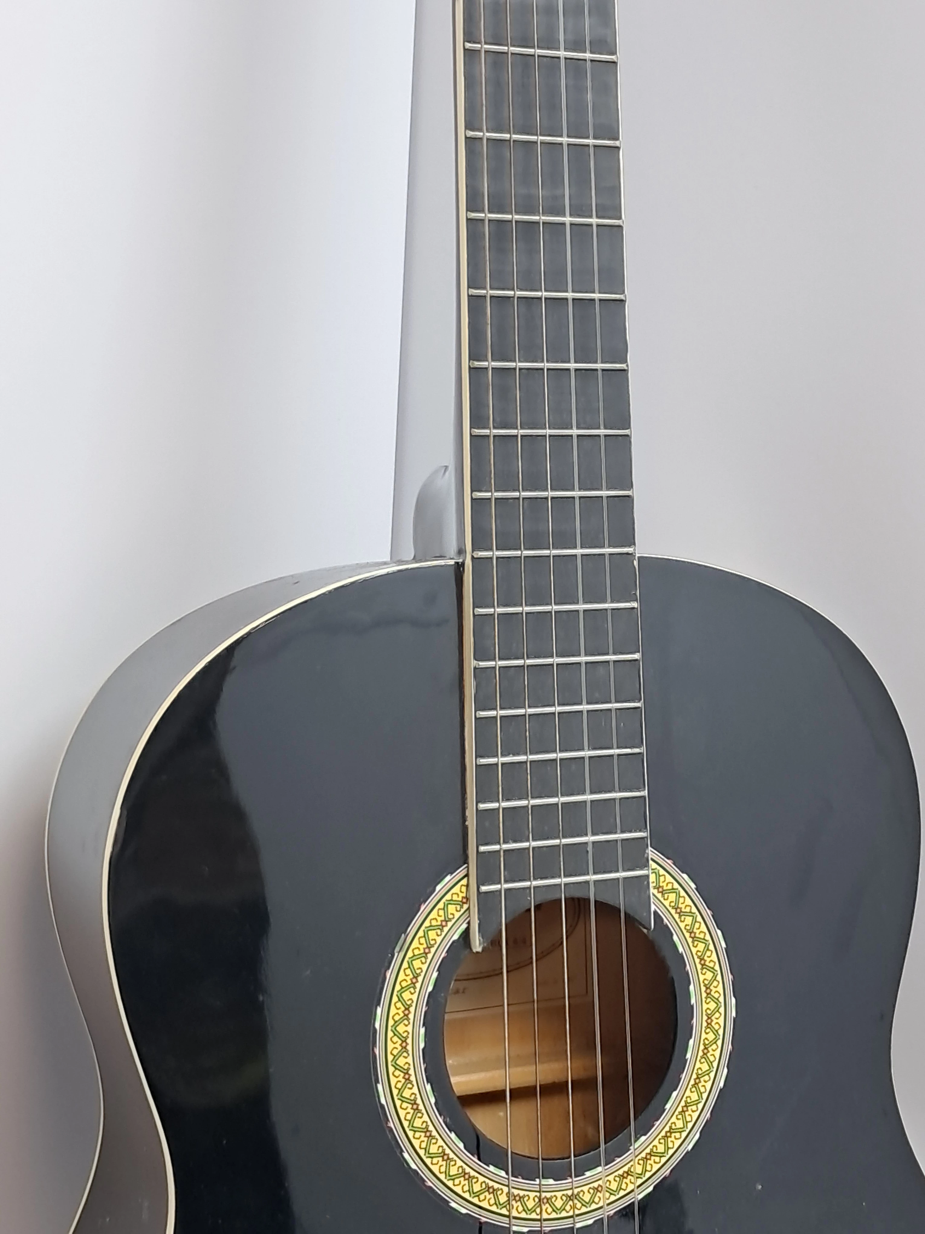 gitara-klasyczna-44-kod-producenta-gitarka-akustyczna-zestaw-akcesoriow