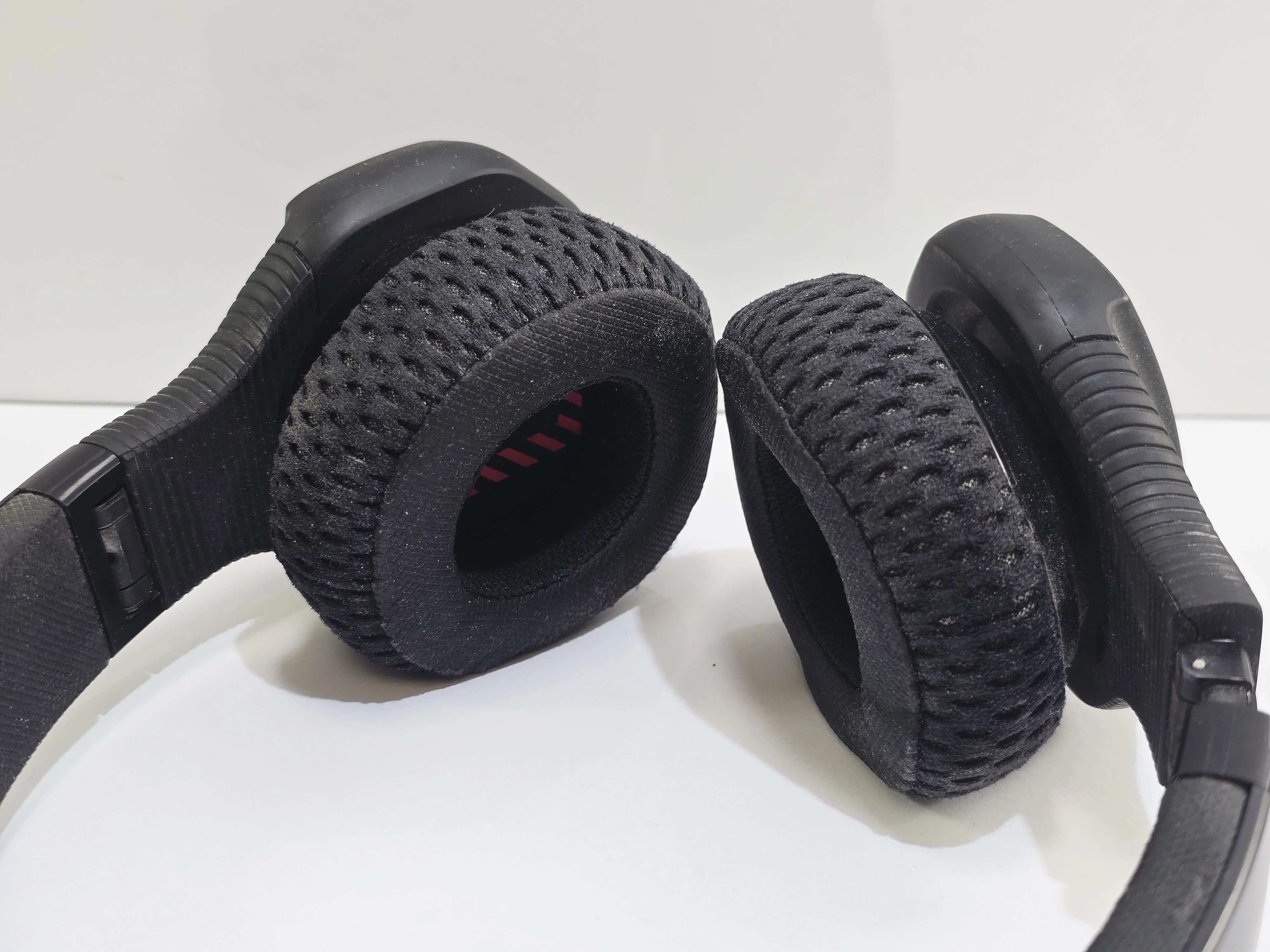 sluchawki-jbl-under-armour-on-ear-train-sport-kolor-dominujacy-129357-3