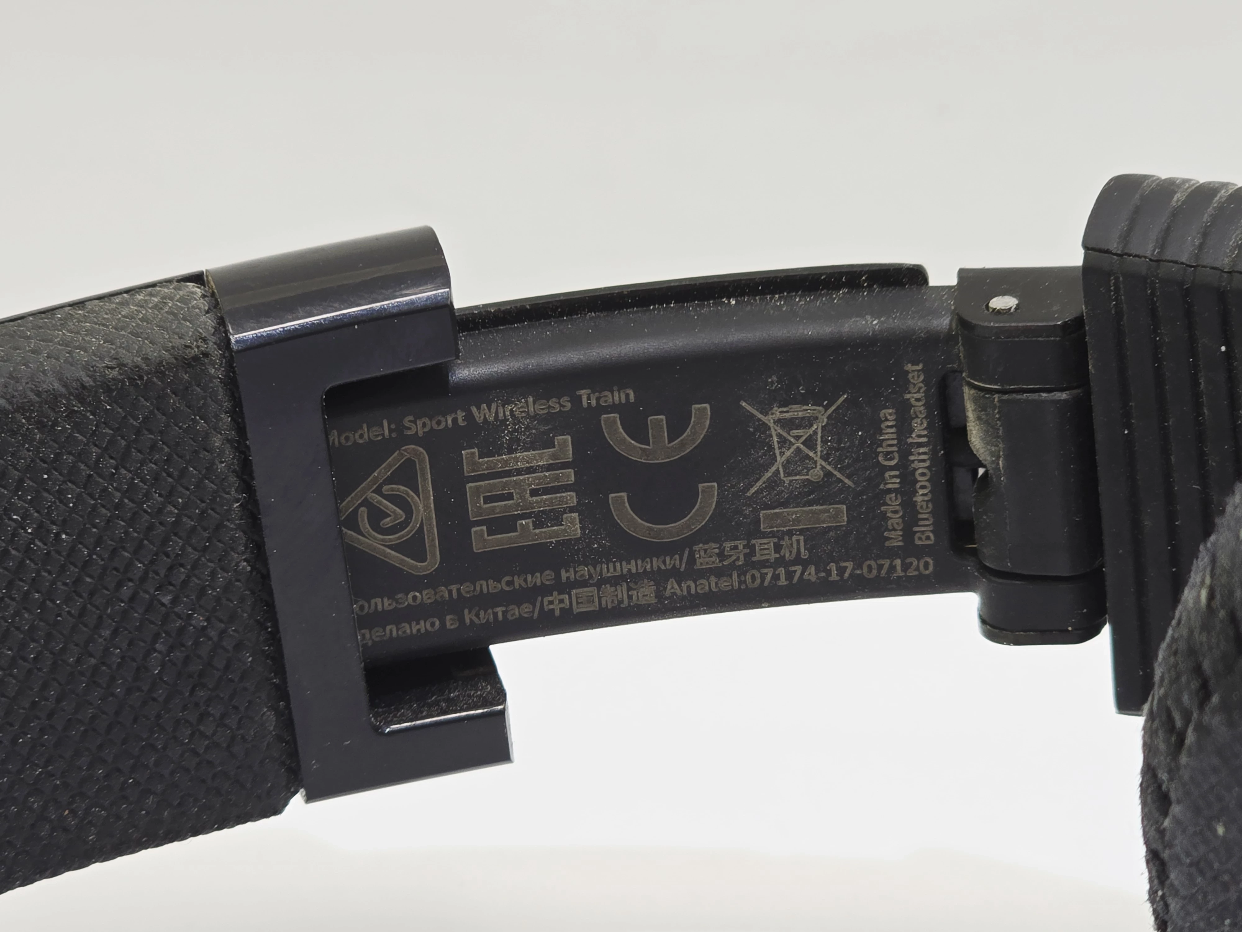 sluchawki-jbl-under-armour-on-ear-train-sport-model-250439-1920634