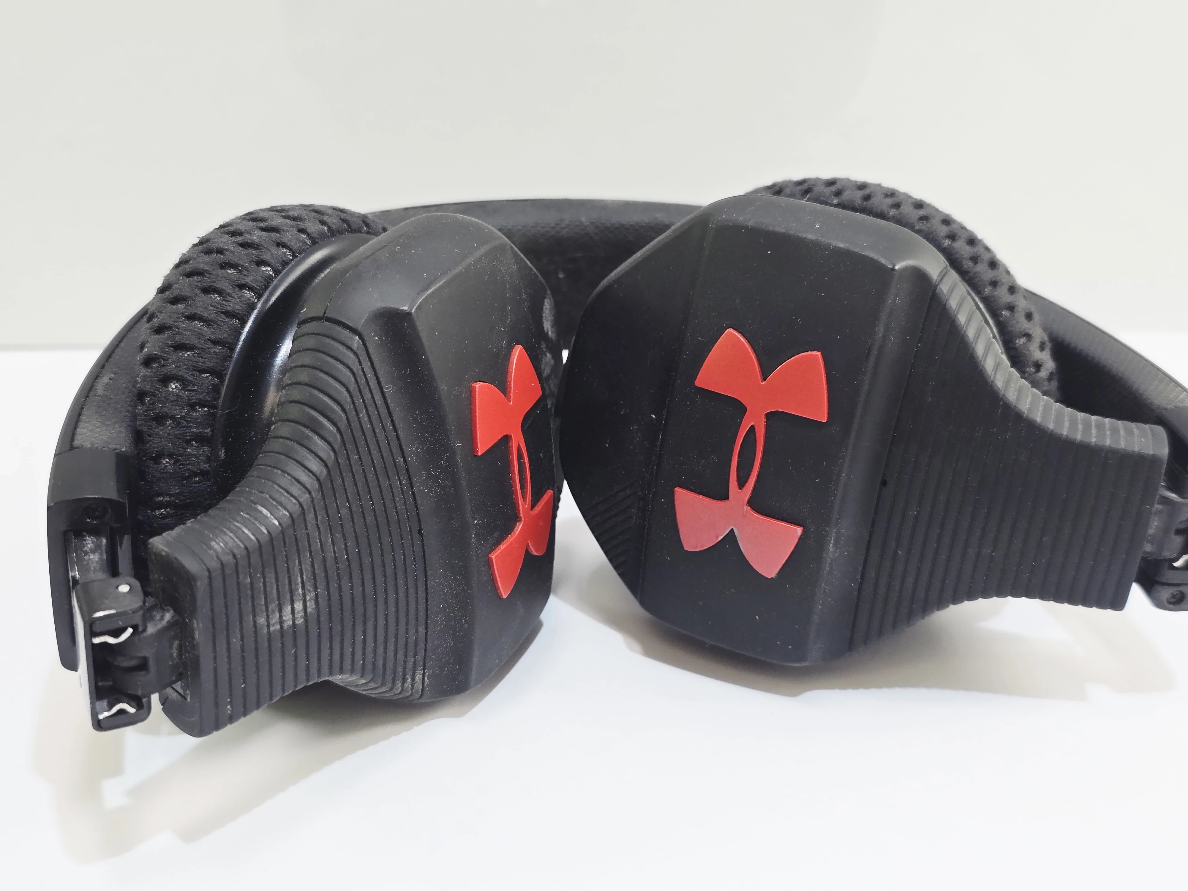 sluchawki-jbl-under-armour-on-ear-train-sport-ean-gtin-6925281938030