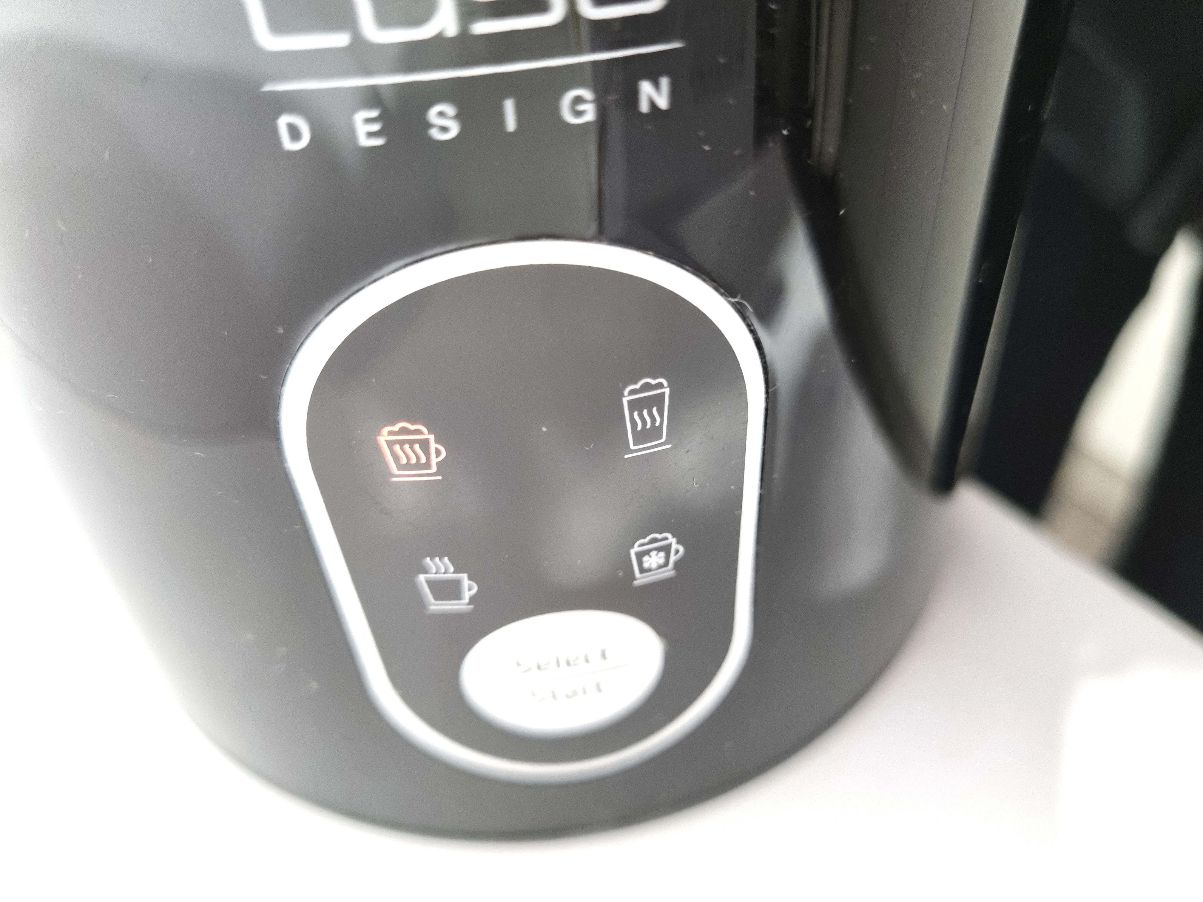 spieniacz-do-mleka-caso-cremachoco-black-1665-model-design