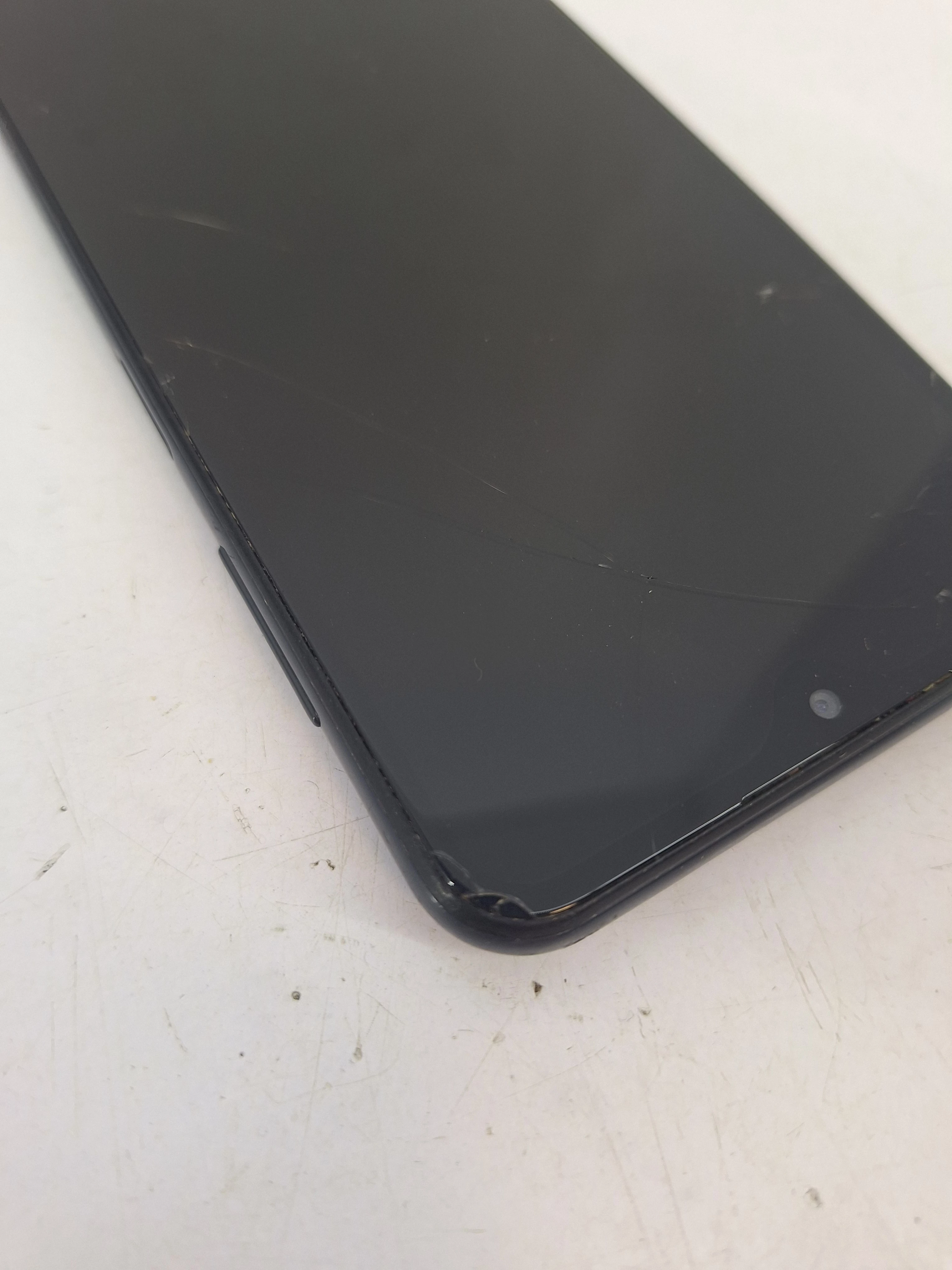 telefon-samsung-galaxy-a13-64gb-przekatna-ekranu-650