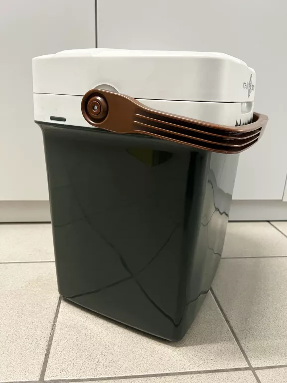 lodowka-turystyczna-peme-ice-on-essential-23l-12230v-stan-11323-2