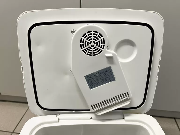 LODÓWKA TURYSTYCZNA PEME ICE-ON ESSENTIAL 23L 12/230V