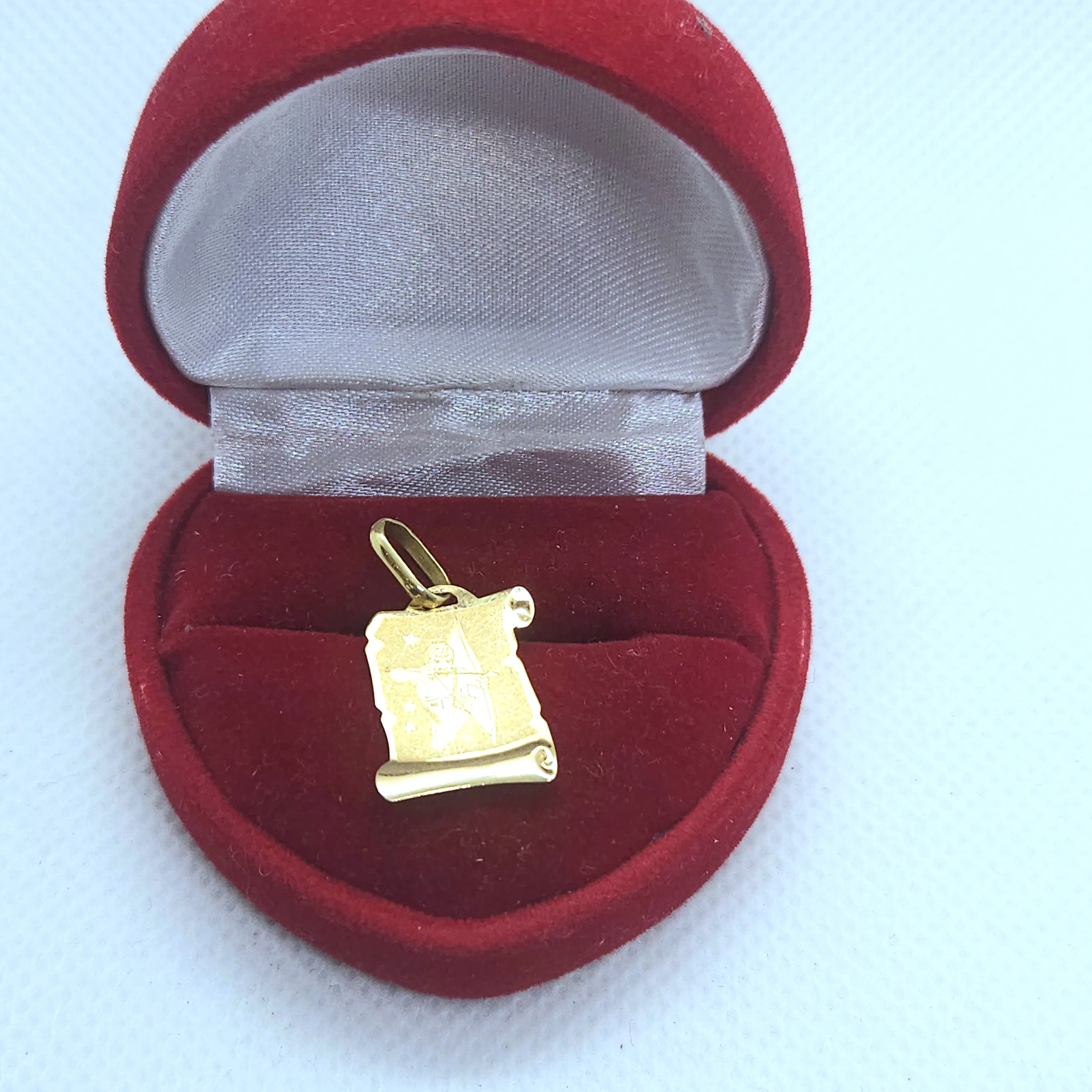 zlota-zawieszka-blaszka-strzelec-p585-045-g-staromiejska-6-jawor