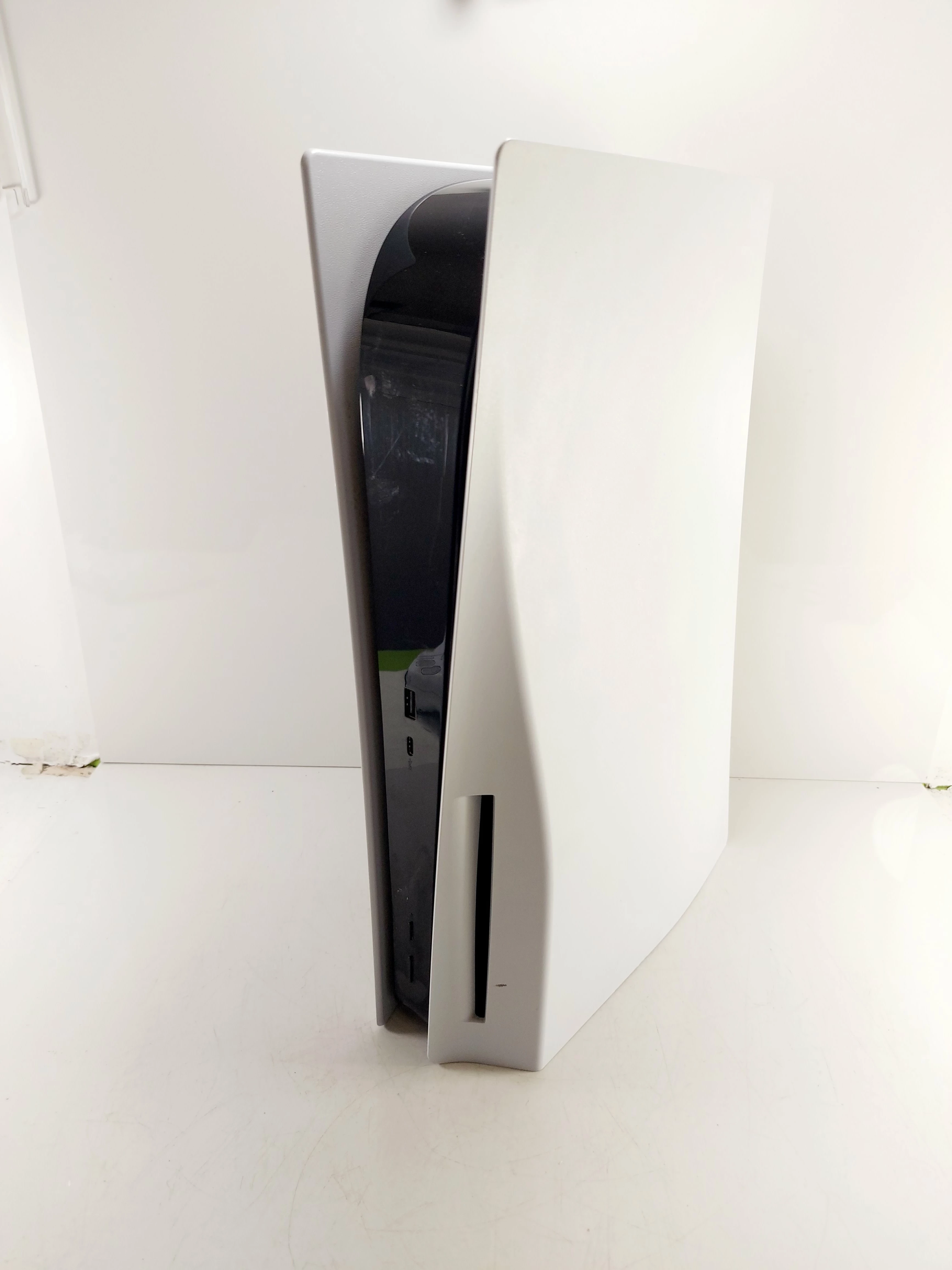 konsola-ps5-slim-1tb-z-napedempad-kod-producenta-cfi-2116