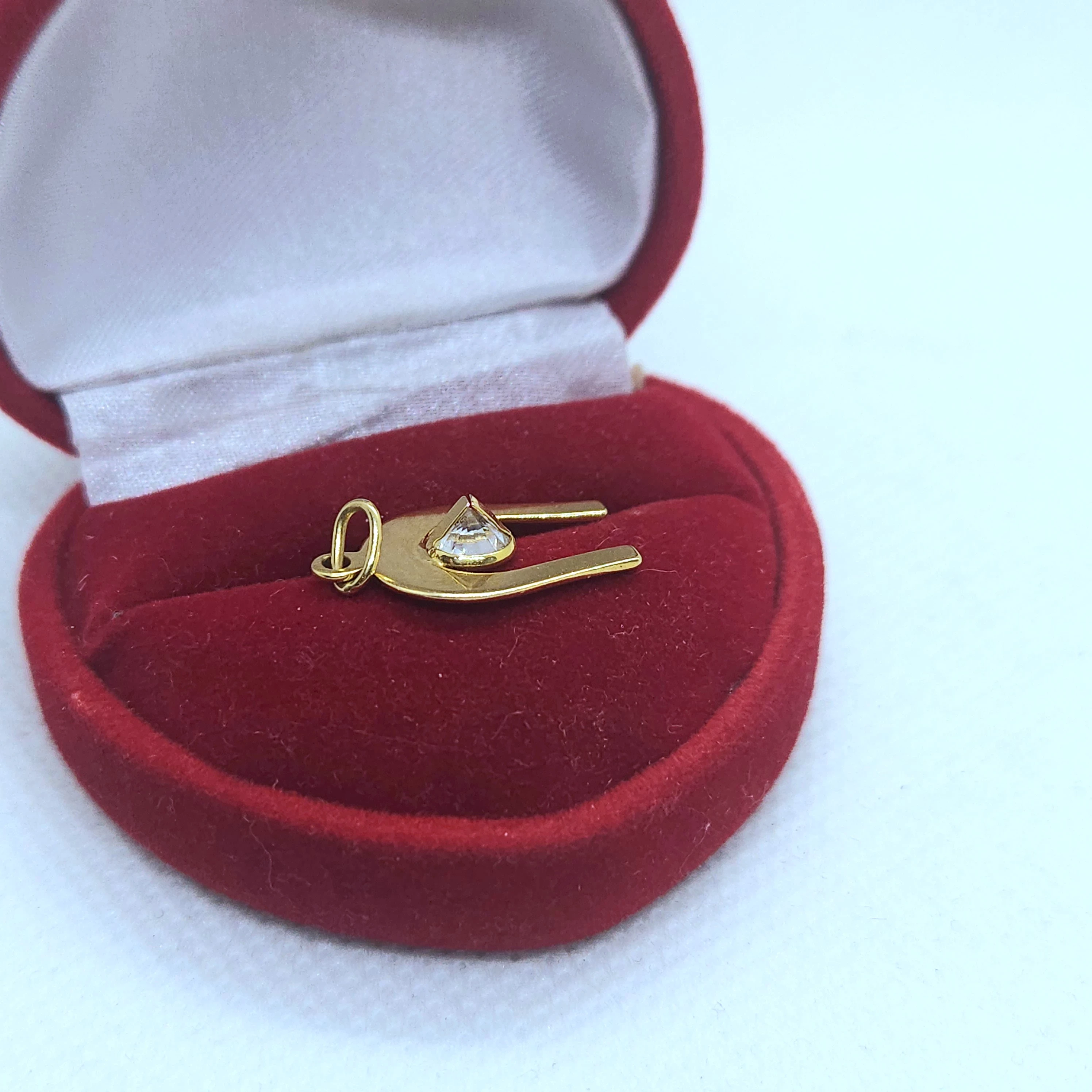 zlota-zawieszka-podkowa-z-kamyczkiem-p585-112-g-rodzaj-2205-8