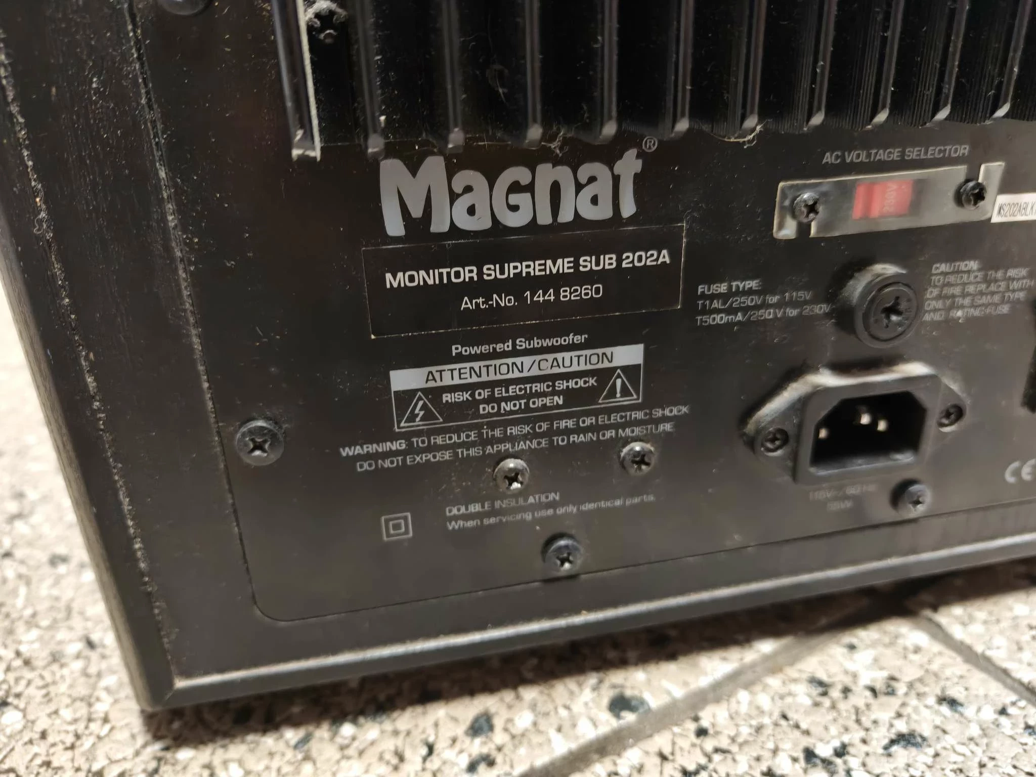 subwoofer-magnat-monitor-supreme-sub-202a-opis-model-monitor-supreme-sub-202a