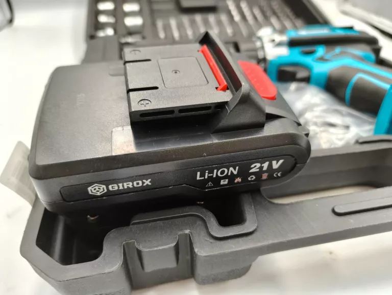 WKRĘTARKA GIROX + 2X AKU / WALIZKA