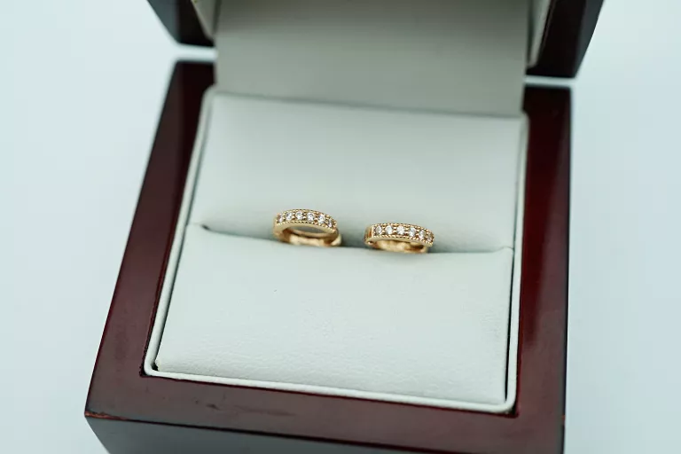 ZŁOTE KOLCZYKI KOŁA Z CYRKONIĄ 585/1,24G/ZATRZASK