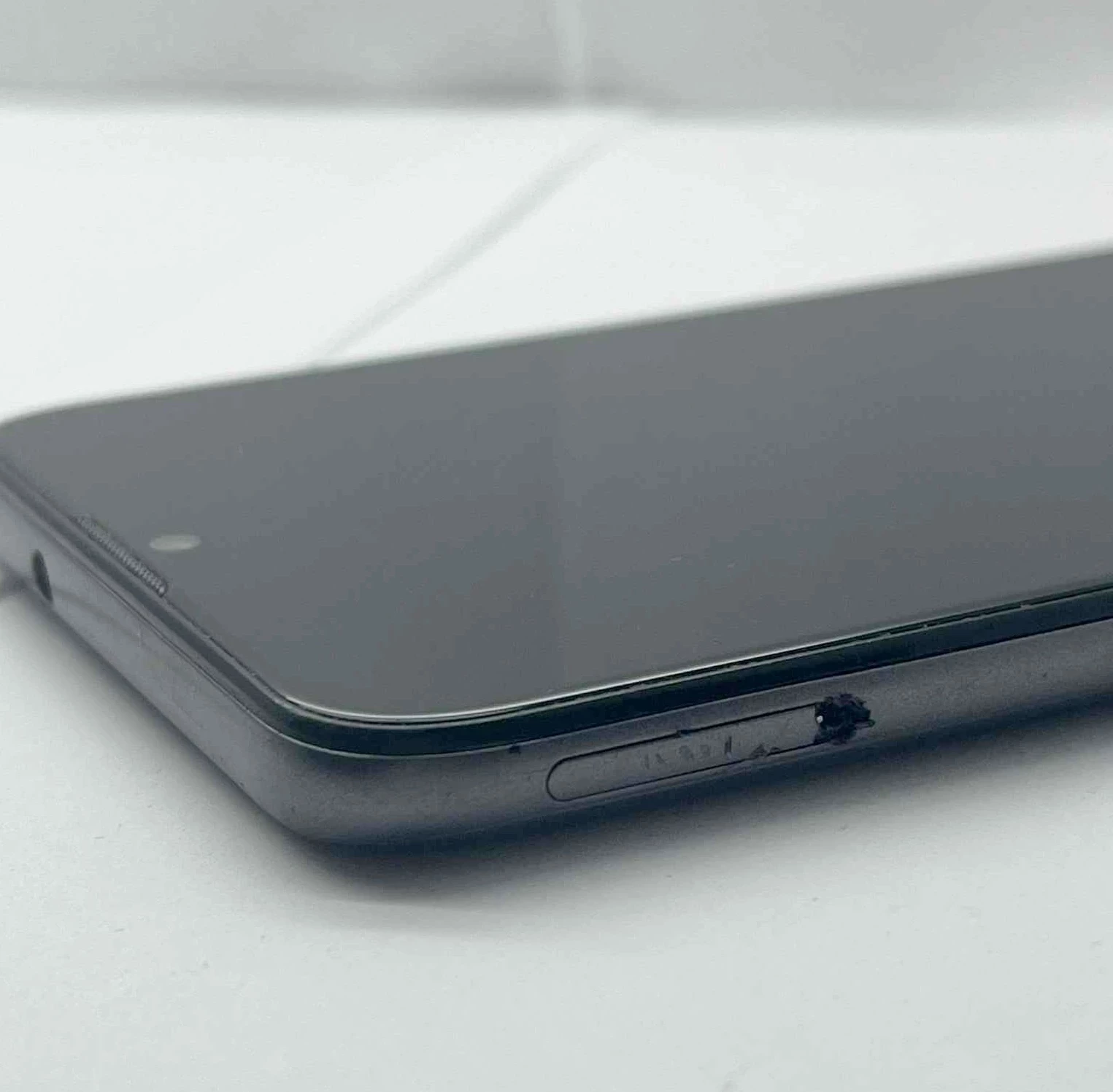 telefon-motorola-moto-e20-232gbpekniecie-na-aparacie-ean-gtin-0840023220975