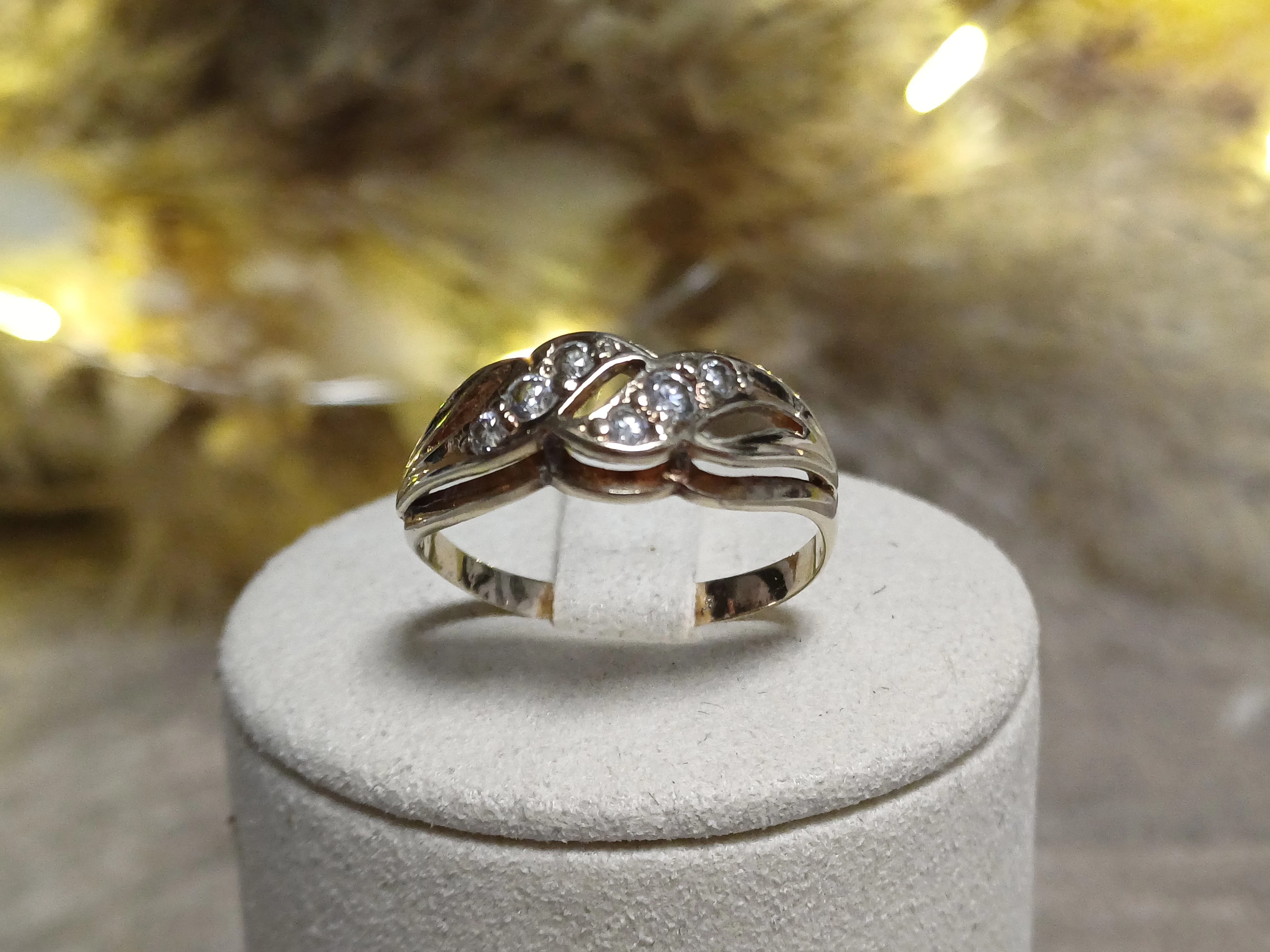 zloty-pierscionek-z-cyrkoniami-p585-r-18-246g-material-15835-2