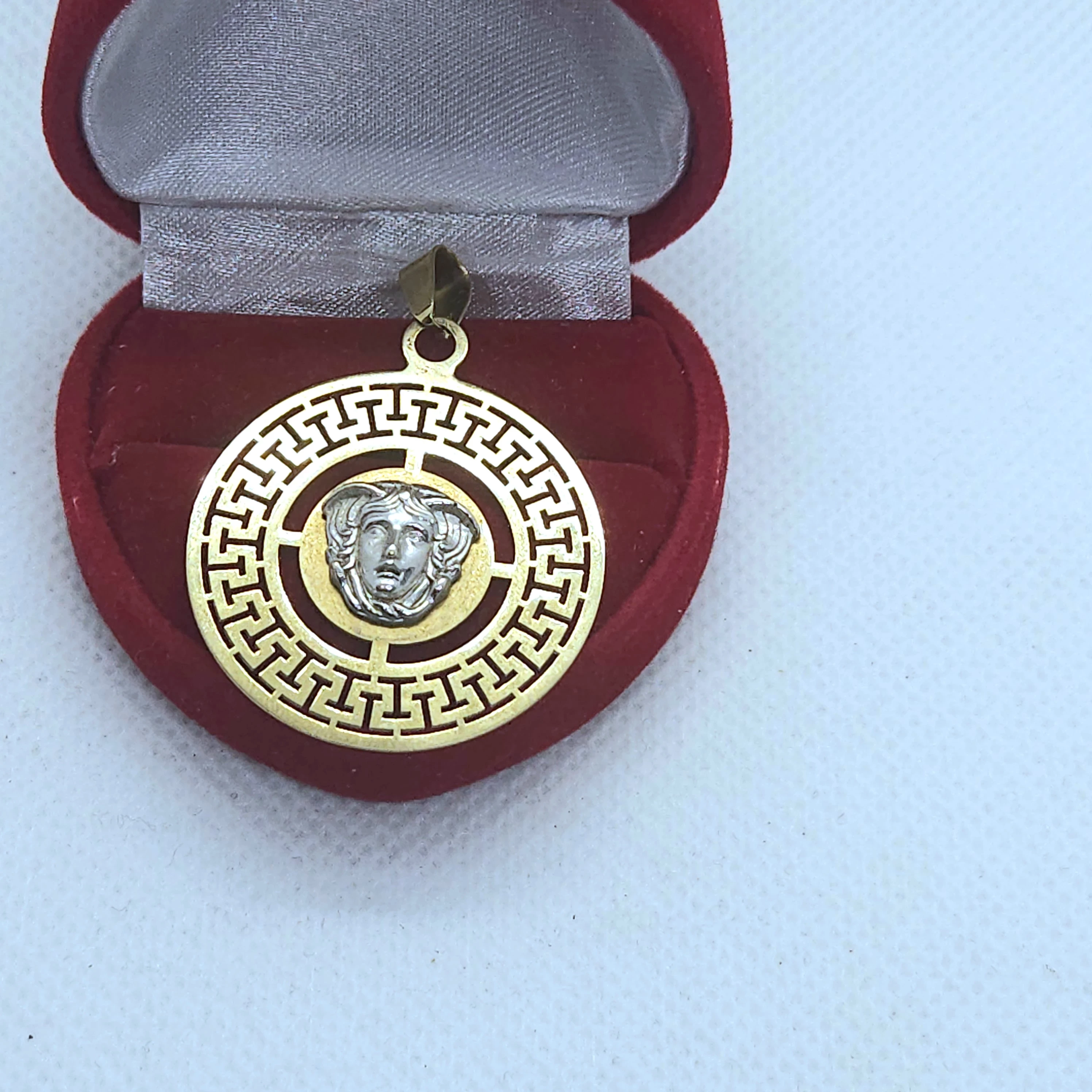 zlota-zawieszka-z-meduza-307-g-p333-staromiejska-6-jawor